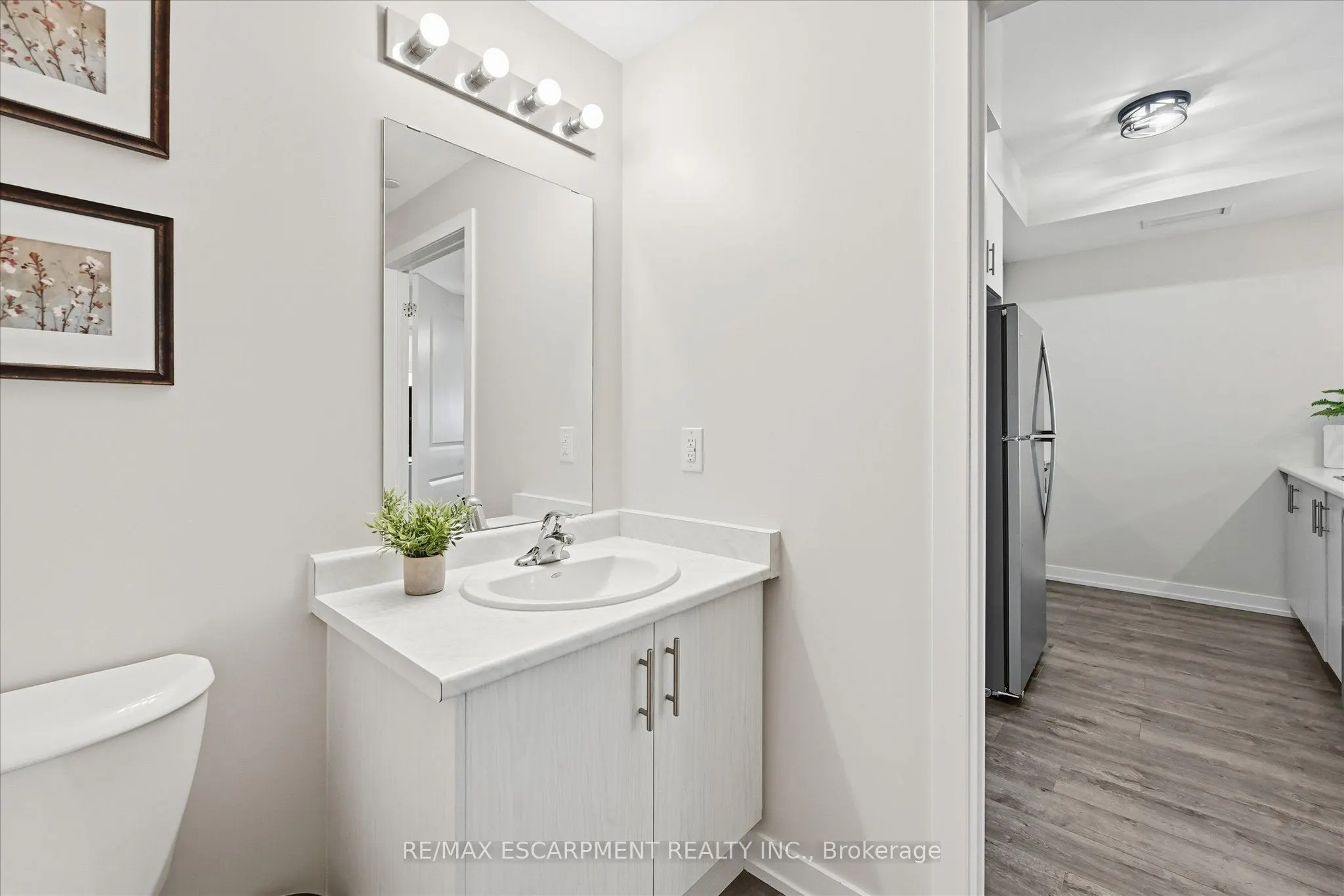470 Dundas Street E, #613