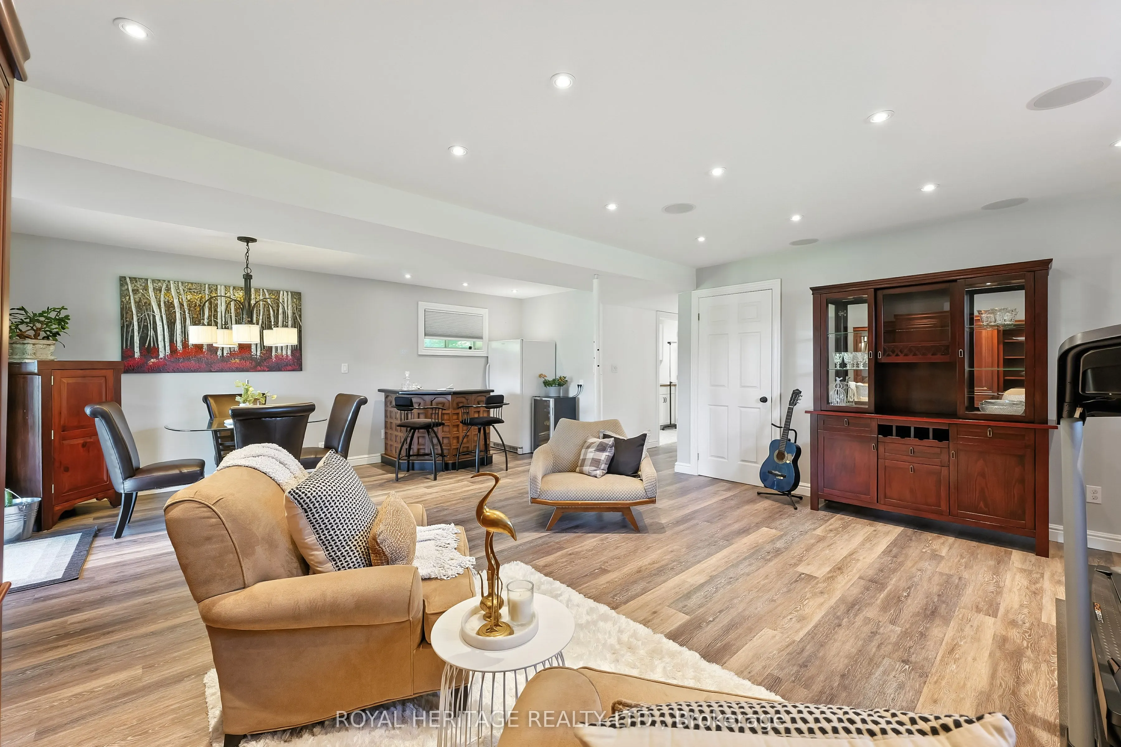 115 St Marys Court N