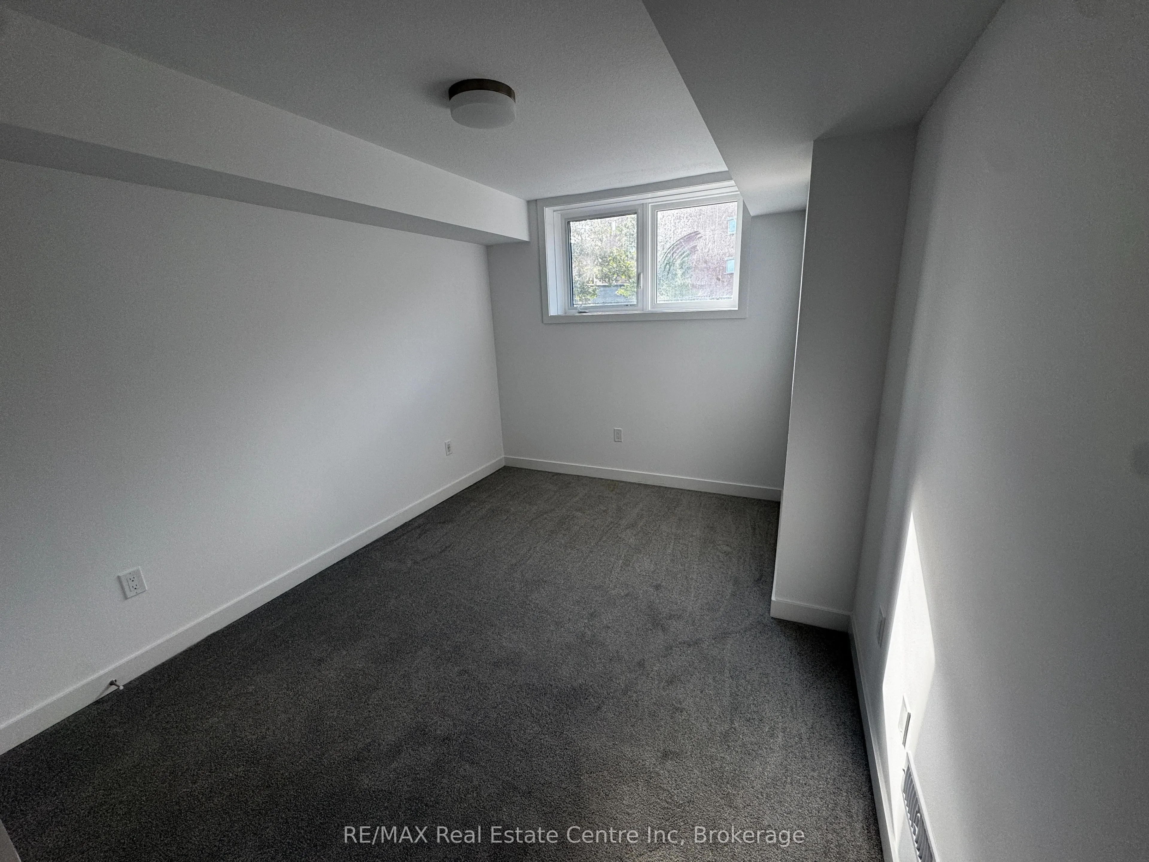 940 St David Street N, #93
