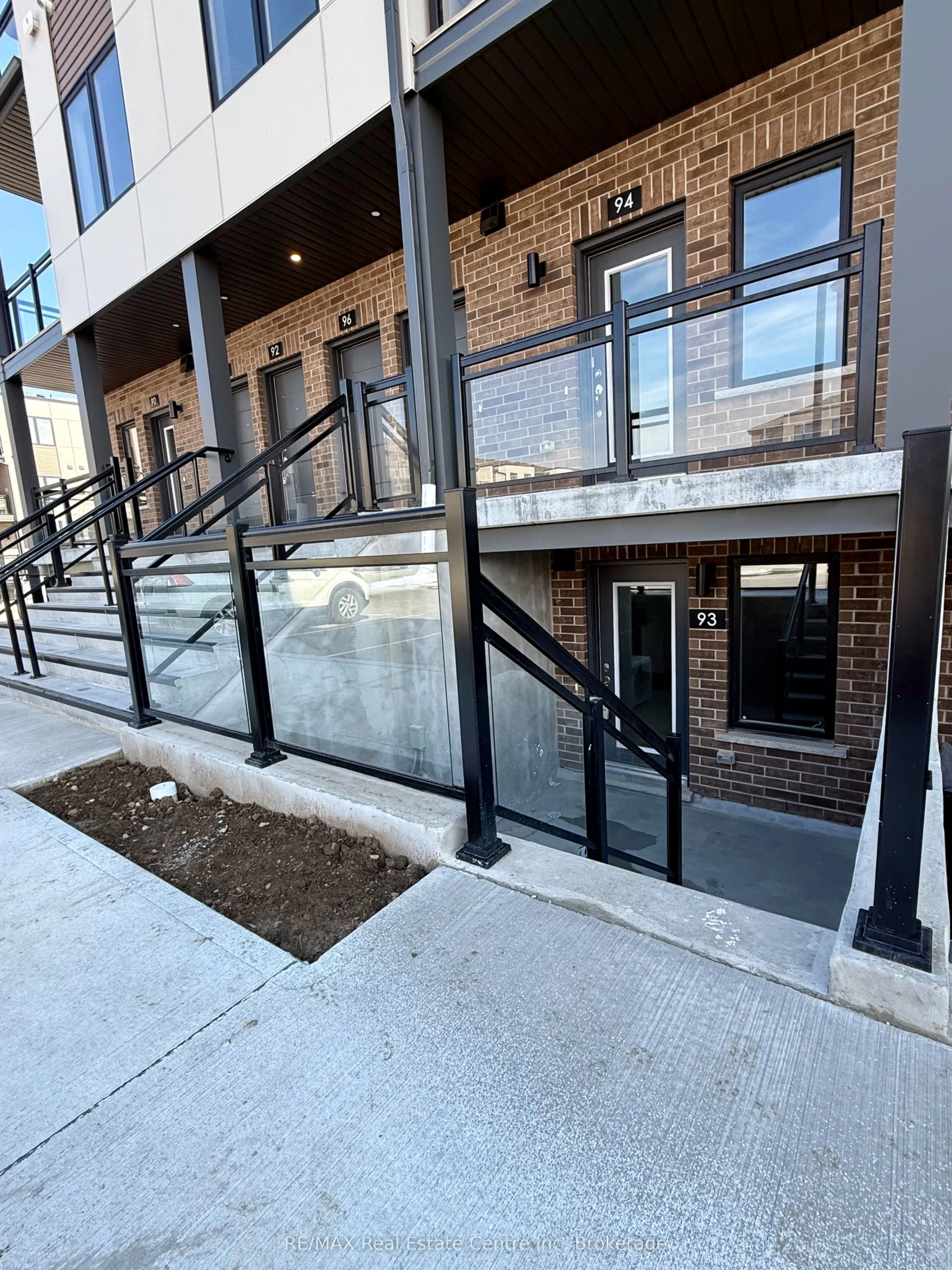 940 St David Street N, #93