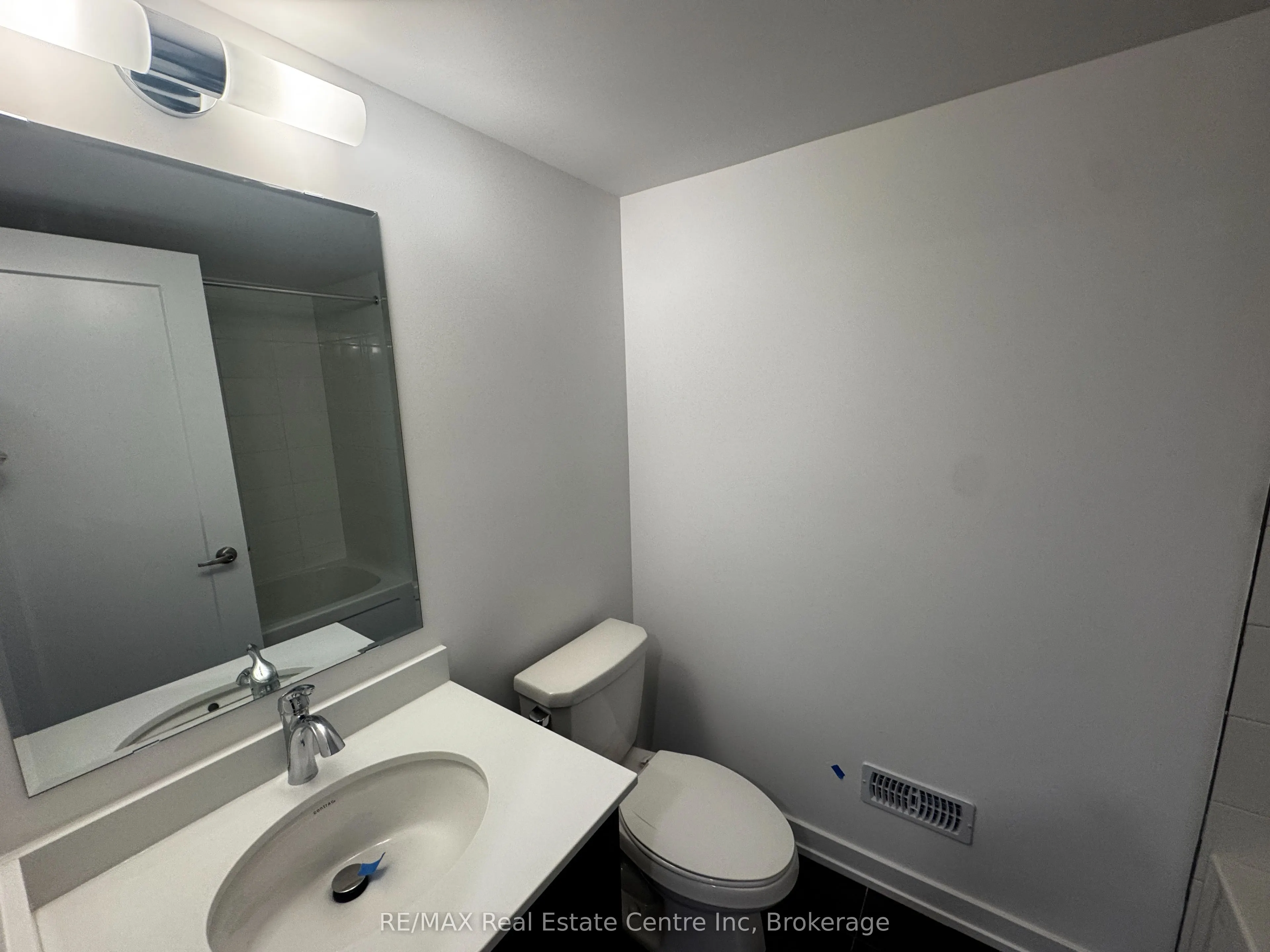940 St David Street N, #93