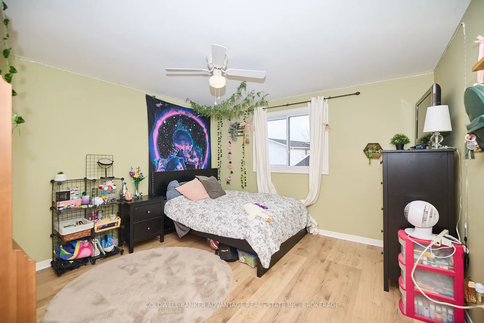 33 Naples Court