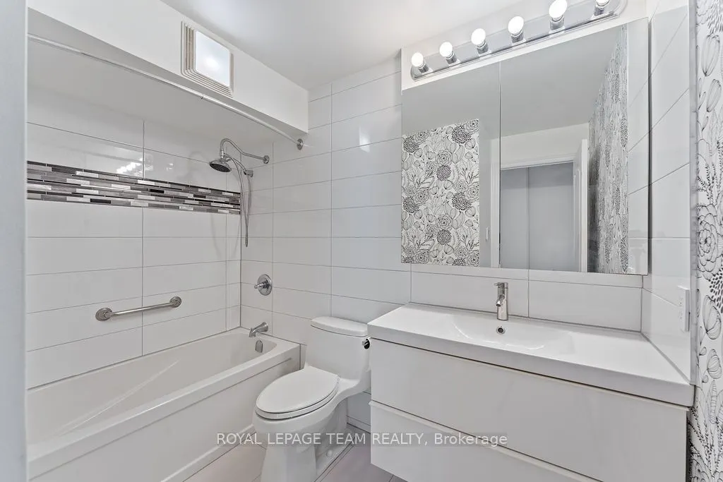 214 Viewmount Drive, #417