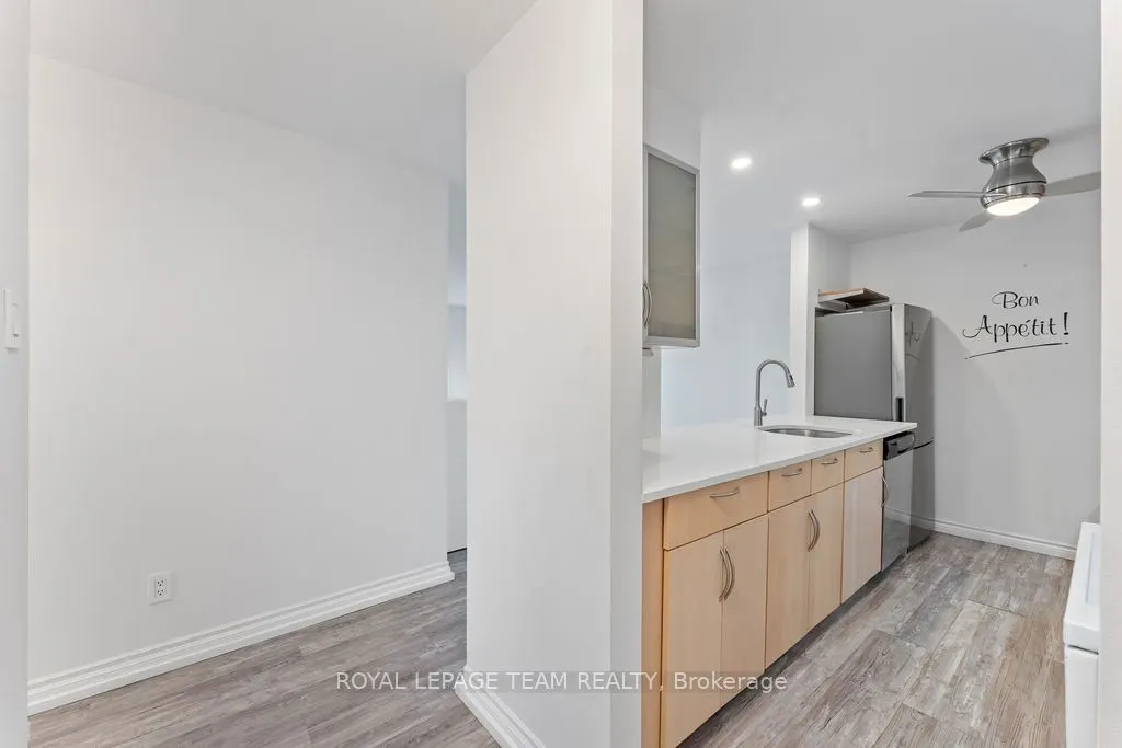 214 Viewmount Drive, #417