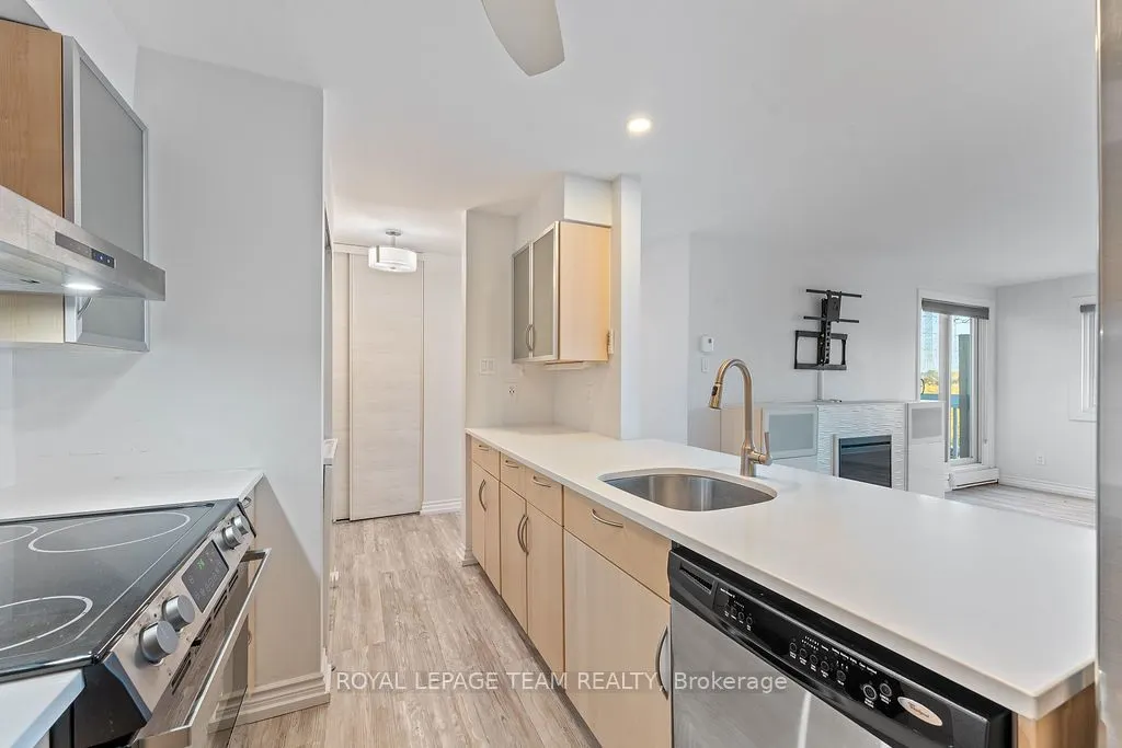 214 Viewmount Drive, #417