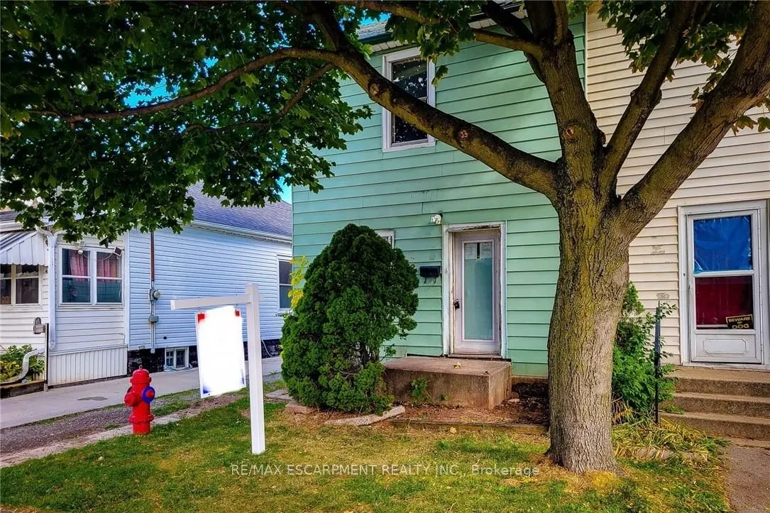 38 Ellis Avenue