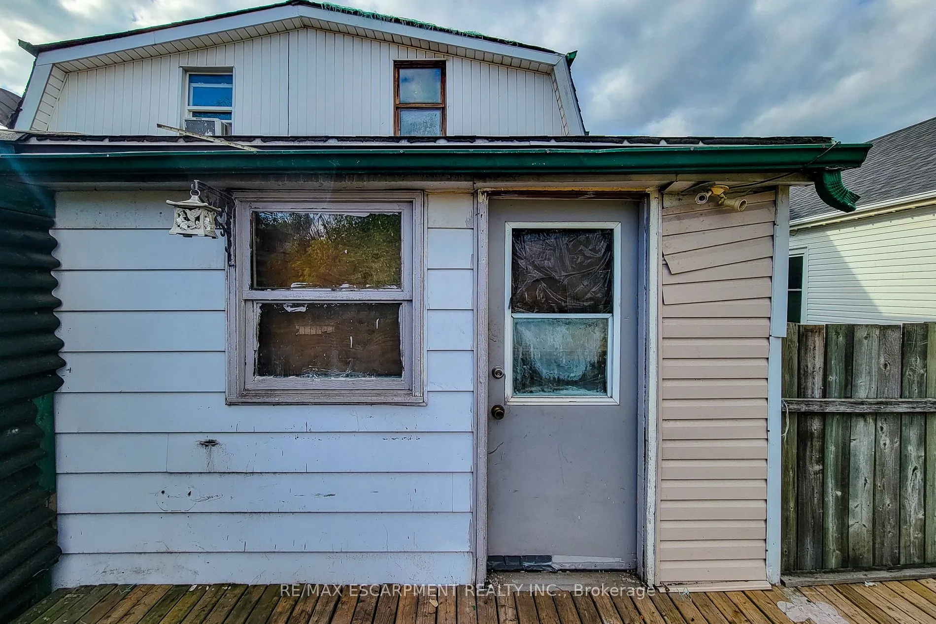 38 Ellis Avenue