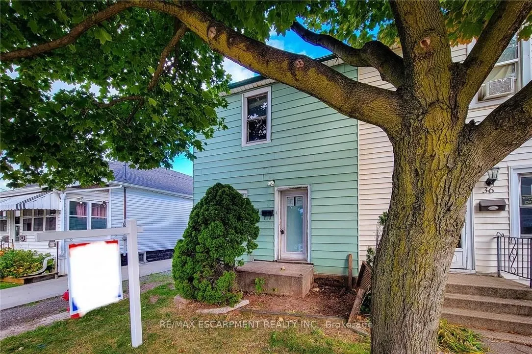 38 Ellis Avenue