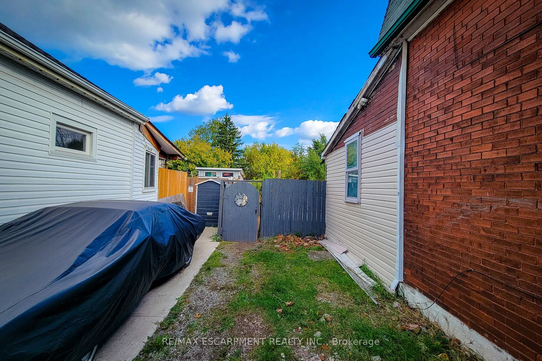 38 Ellis Avenue