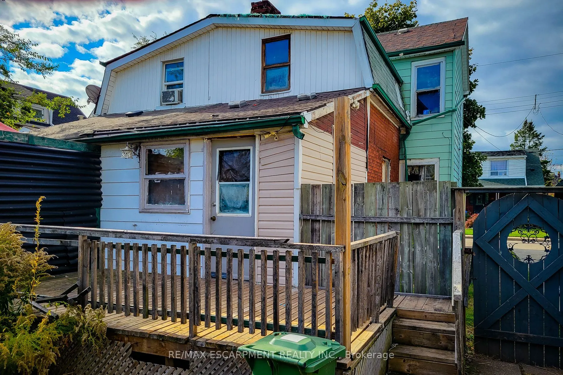 38 Ellis Avenue