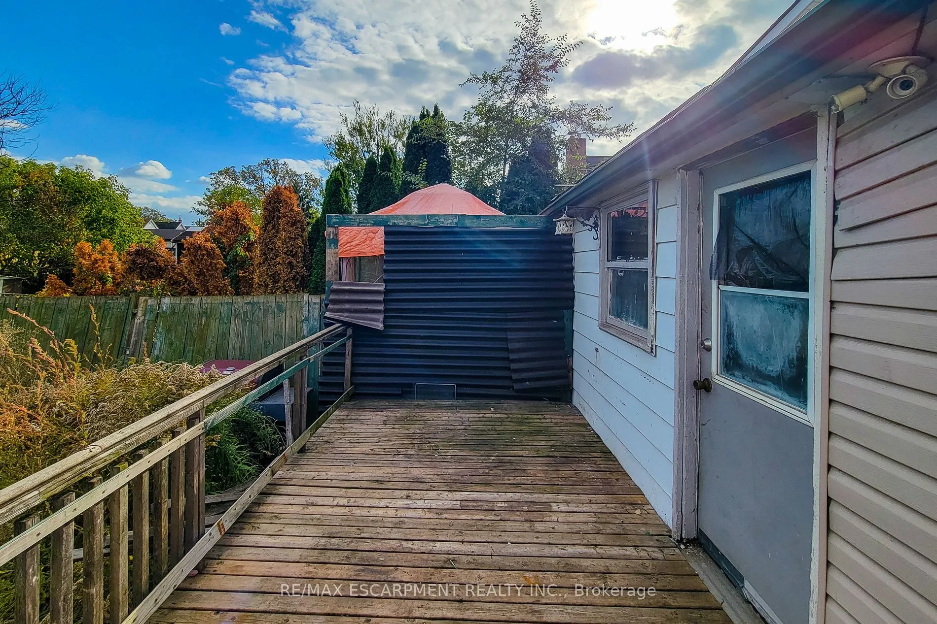 38 Ellis Avenue