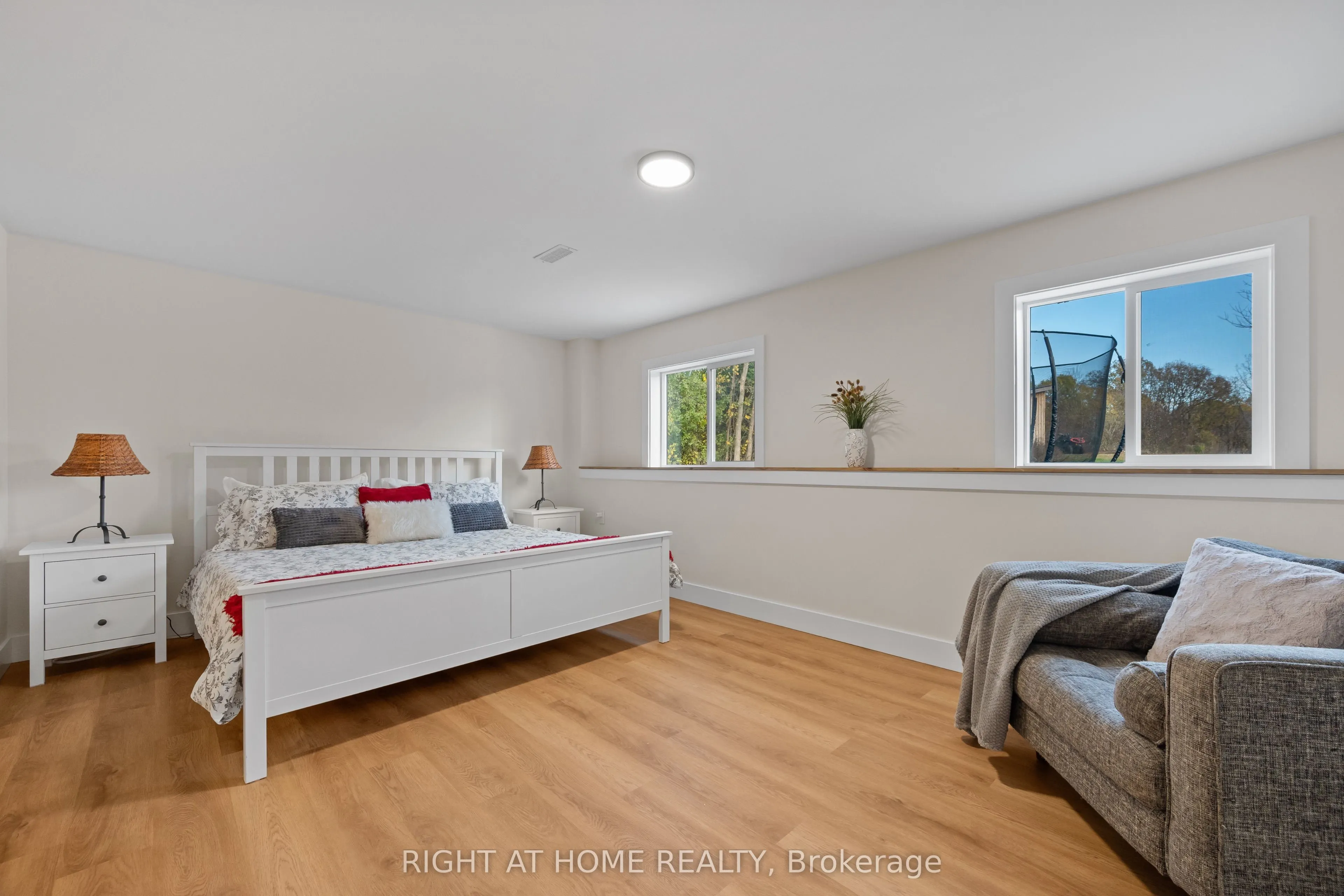 119 Ernest Way