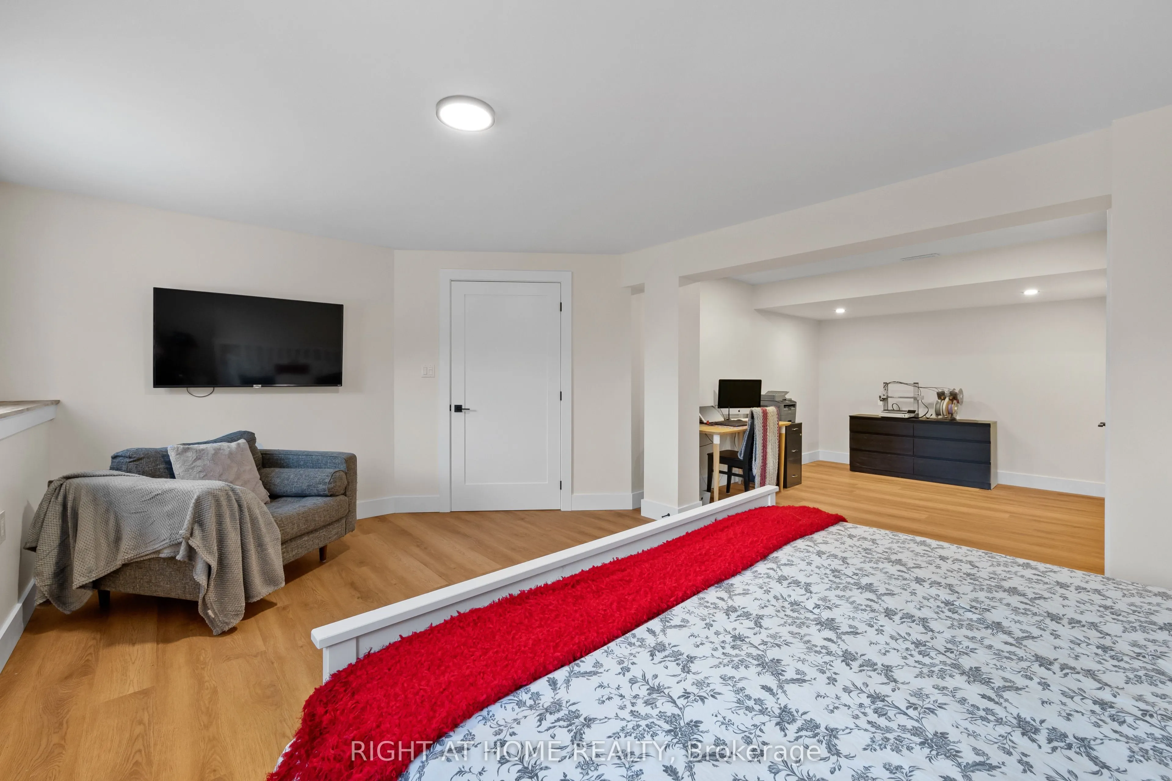 119 Ernest Way