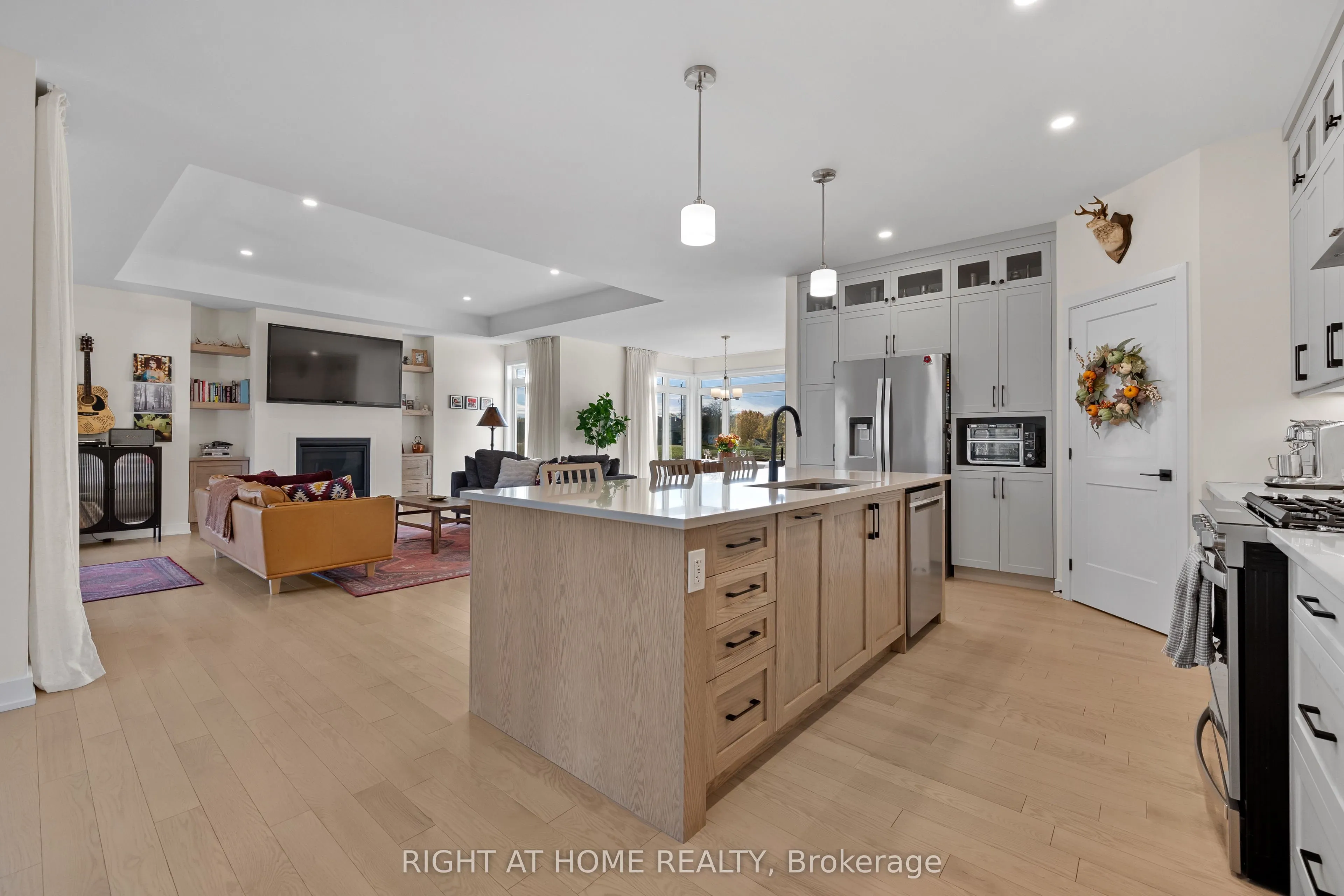 119 Ernest Way