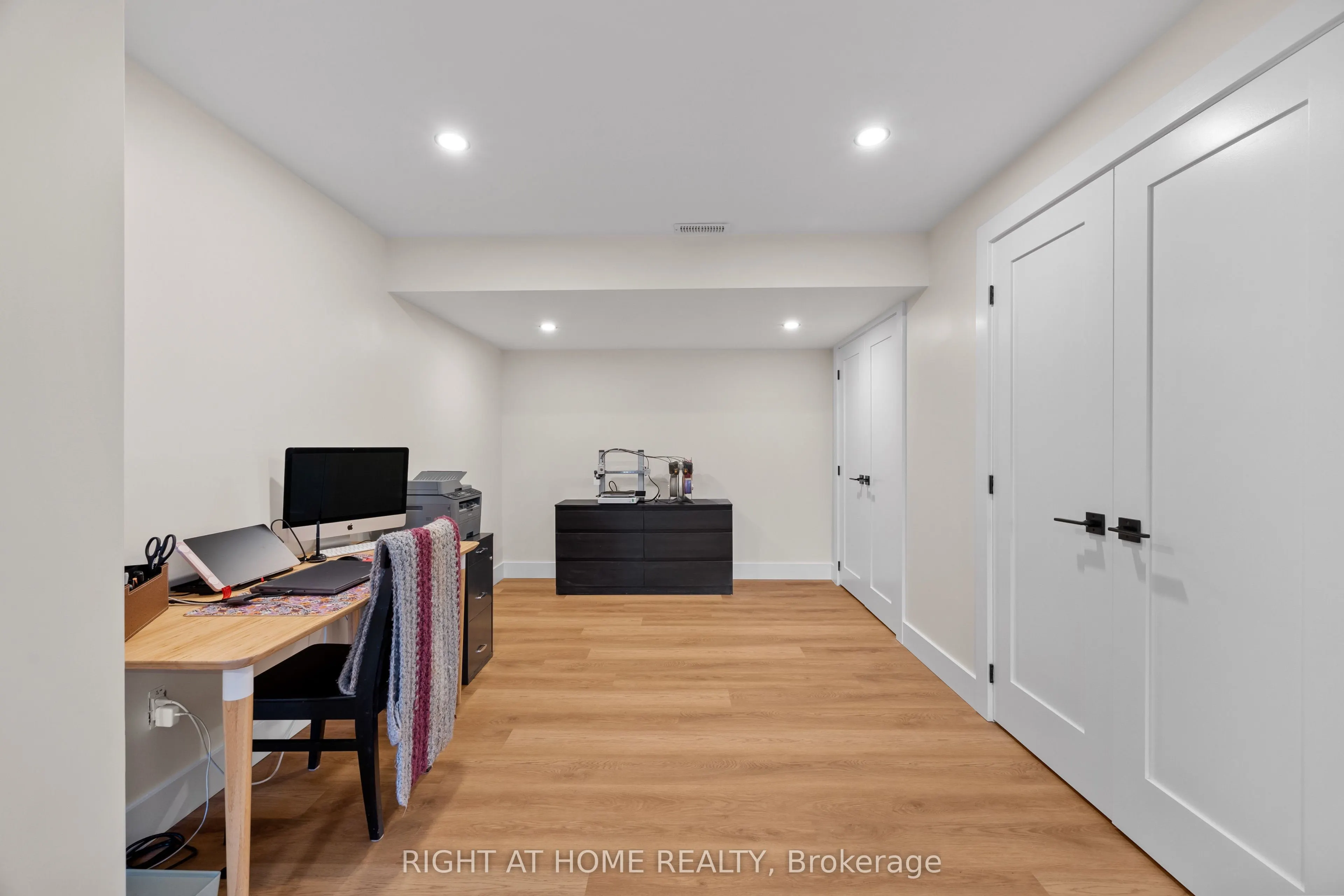 119 Ernest Way