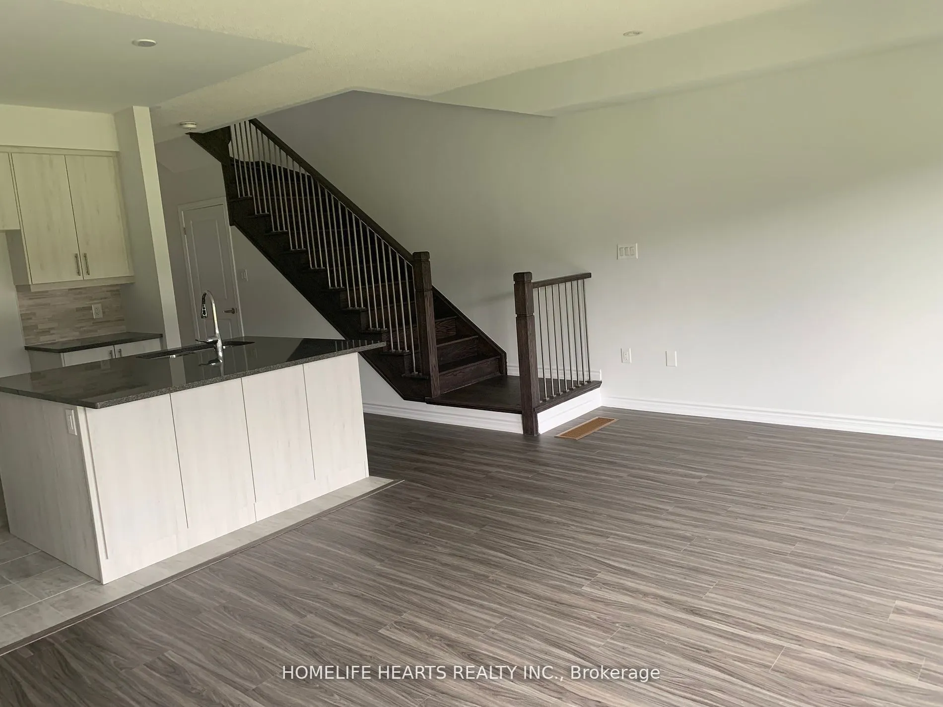 15 Admiral Road