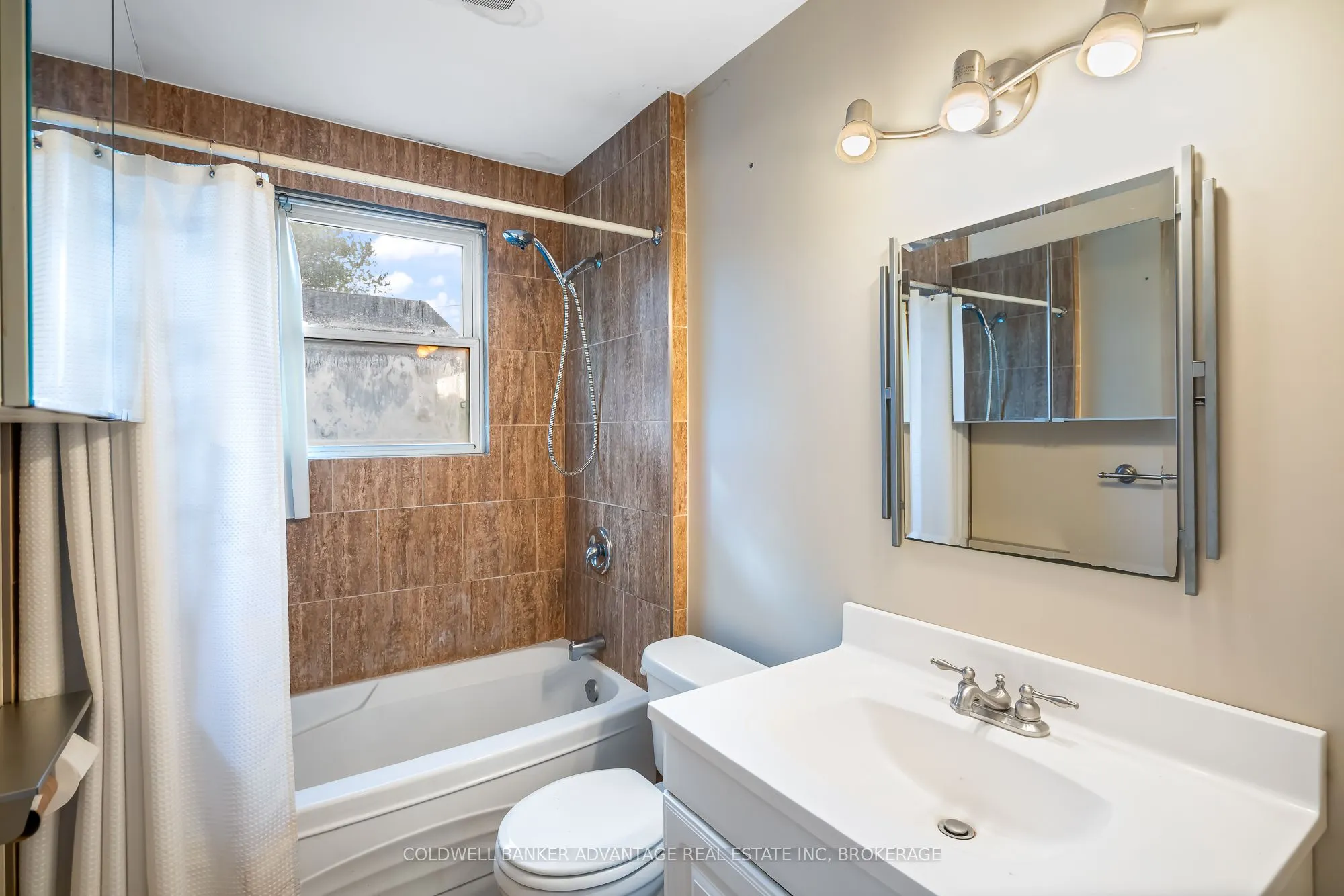 218 Canboro Road