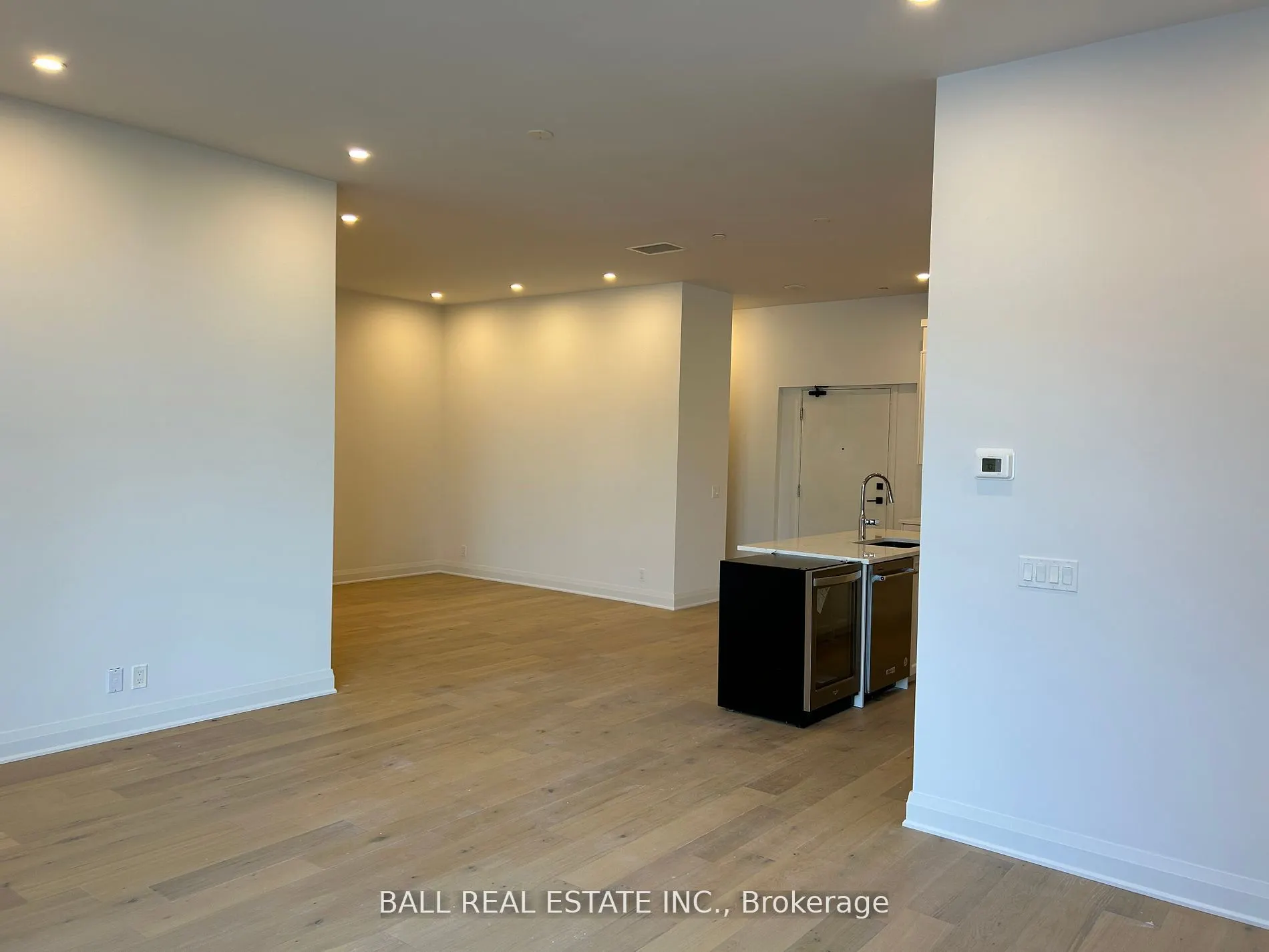 99 Louisa Street, #107