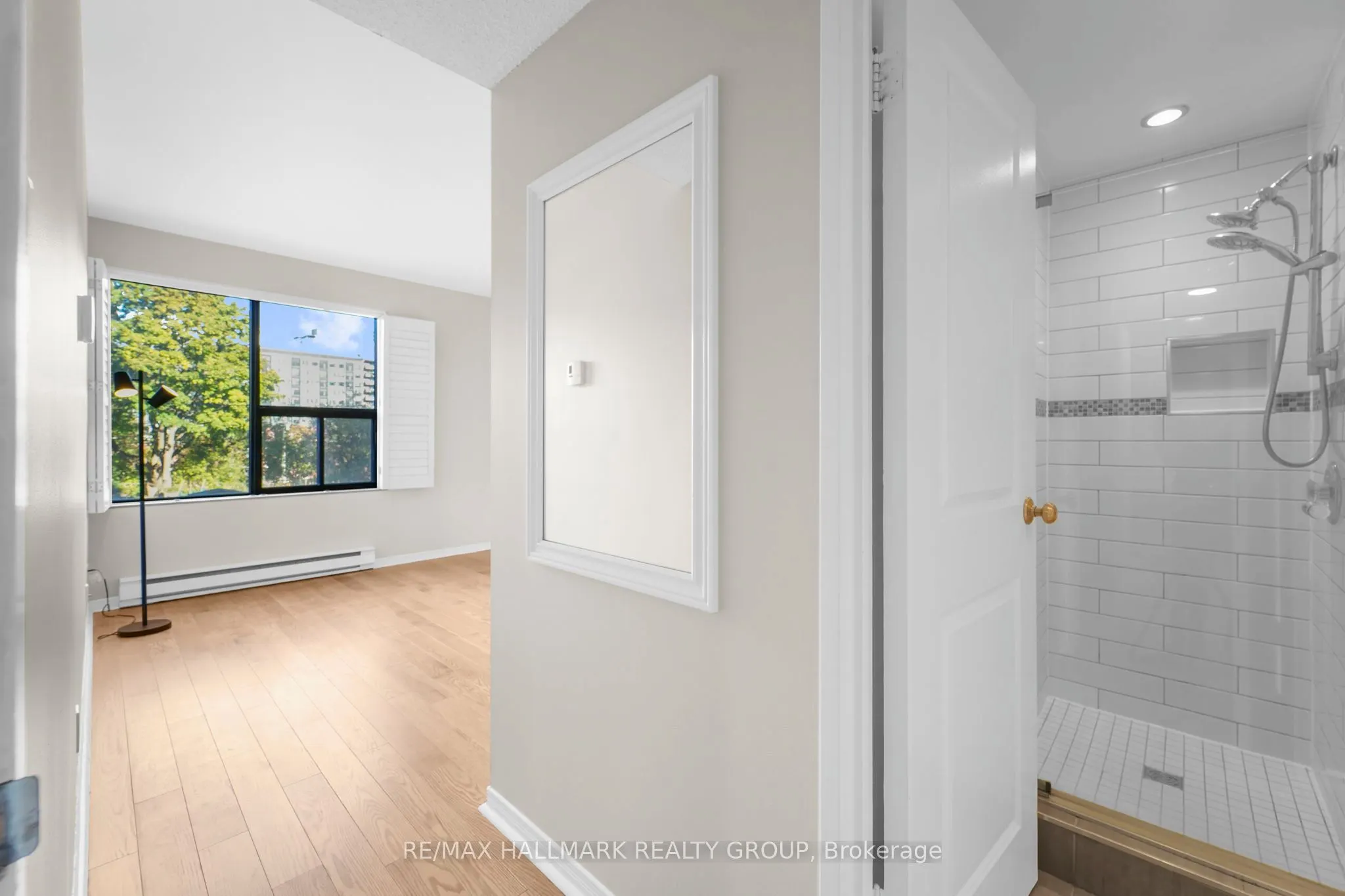 556 Laurier Avenue W, #101