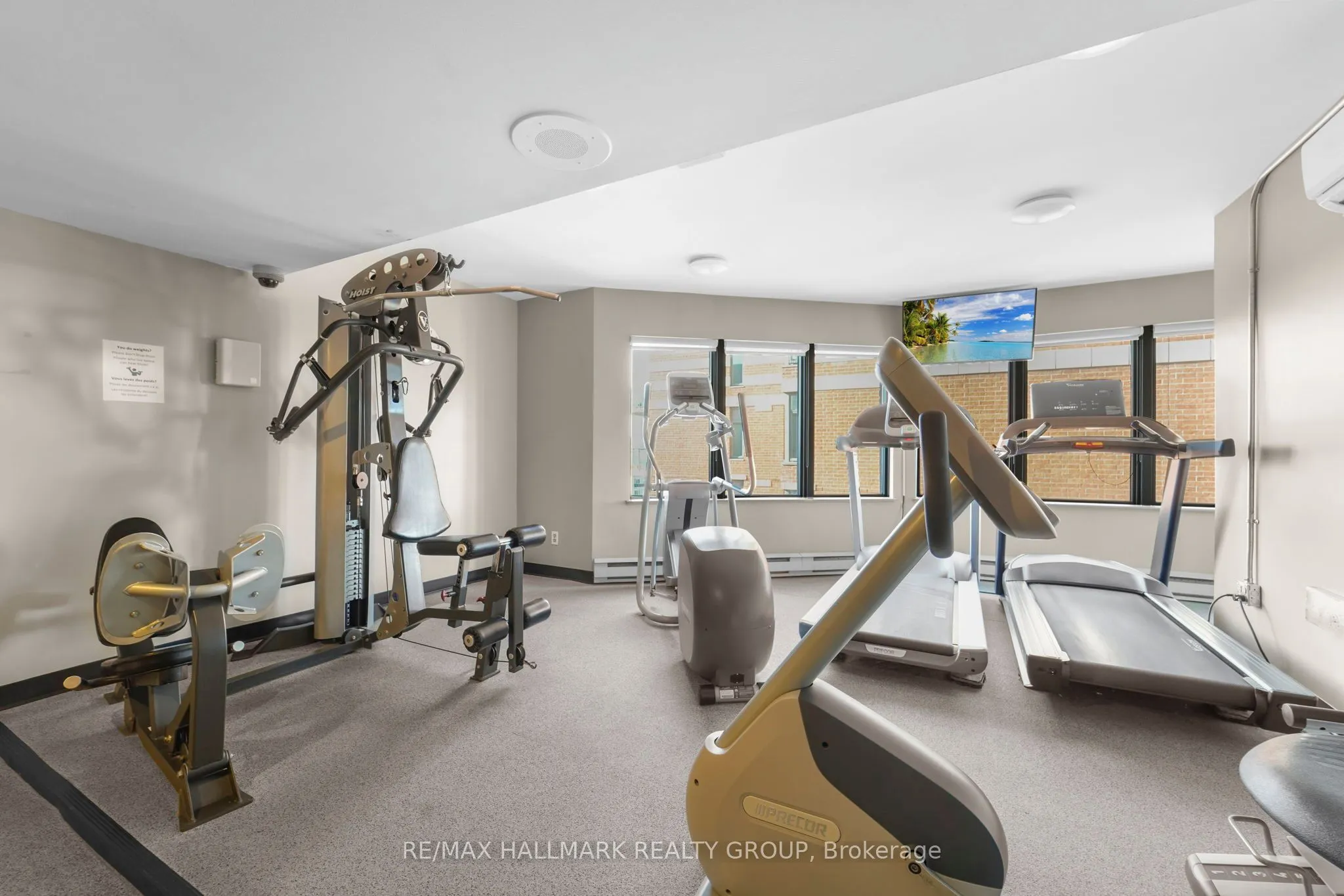 556 Laurier Avenue W, #101