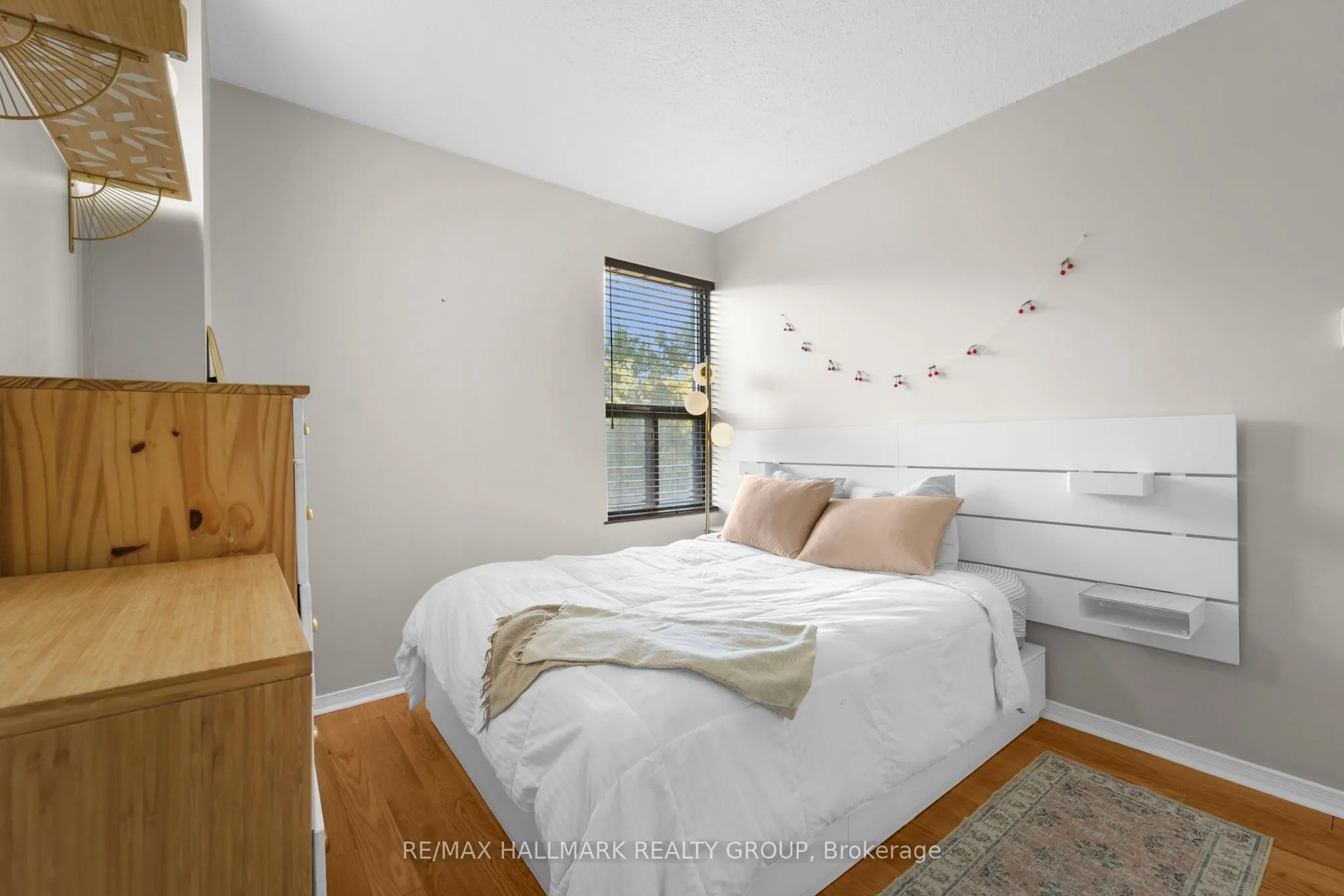 556 Laurier Avenue W, #101