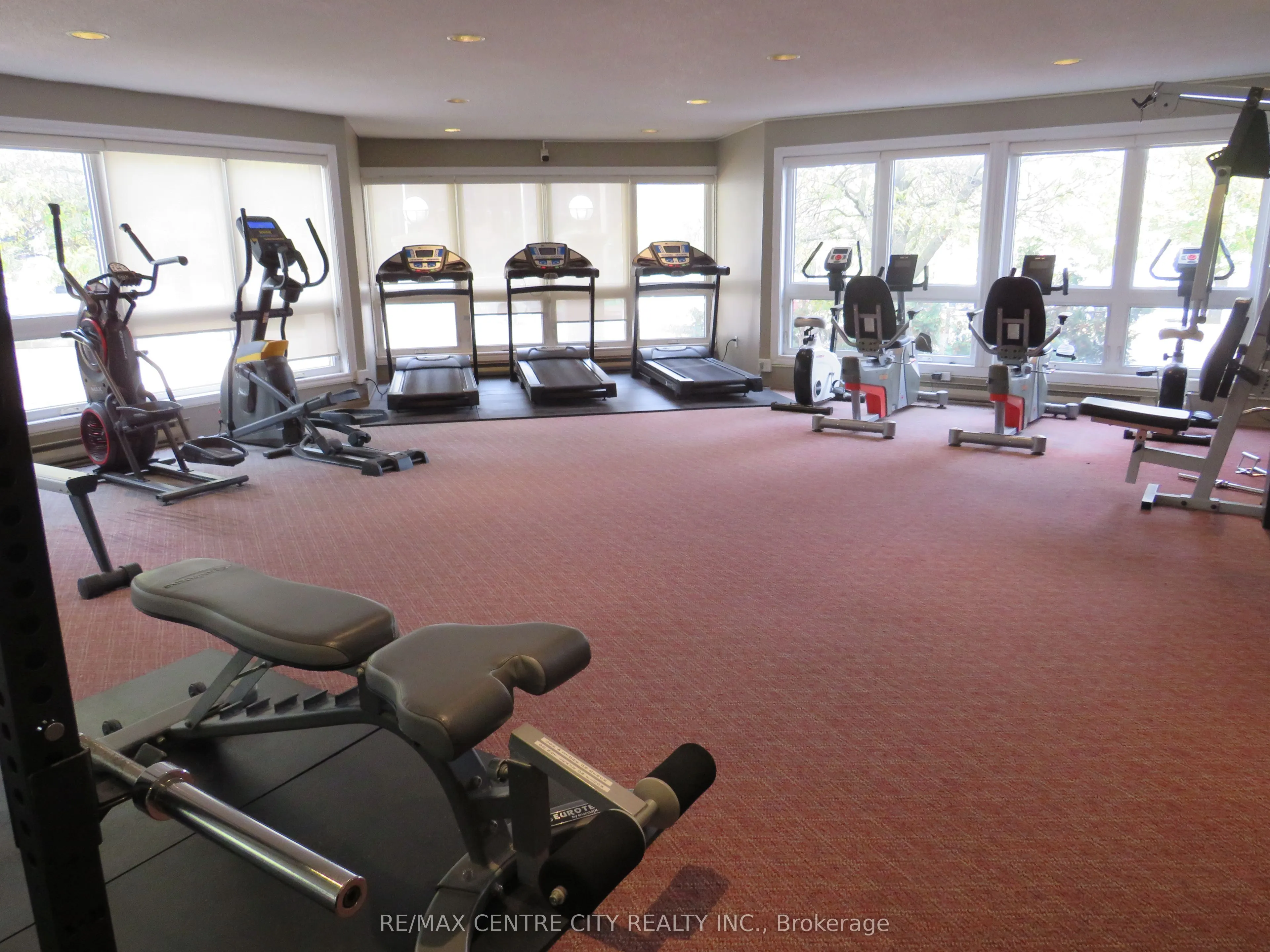 15 Jacksway Crescent, #402