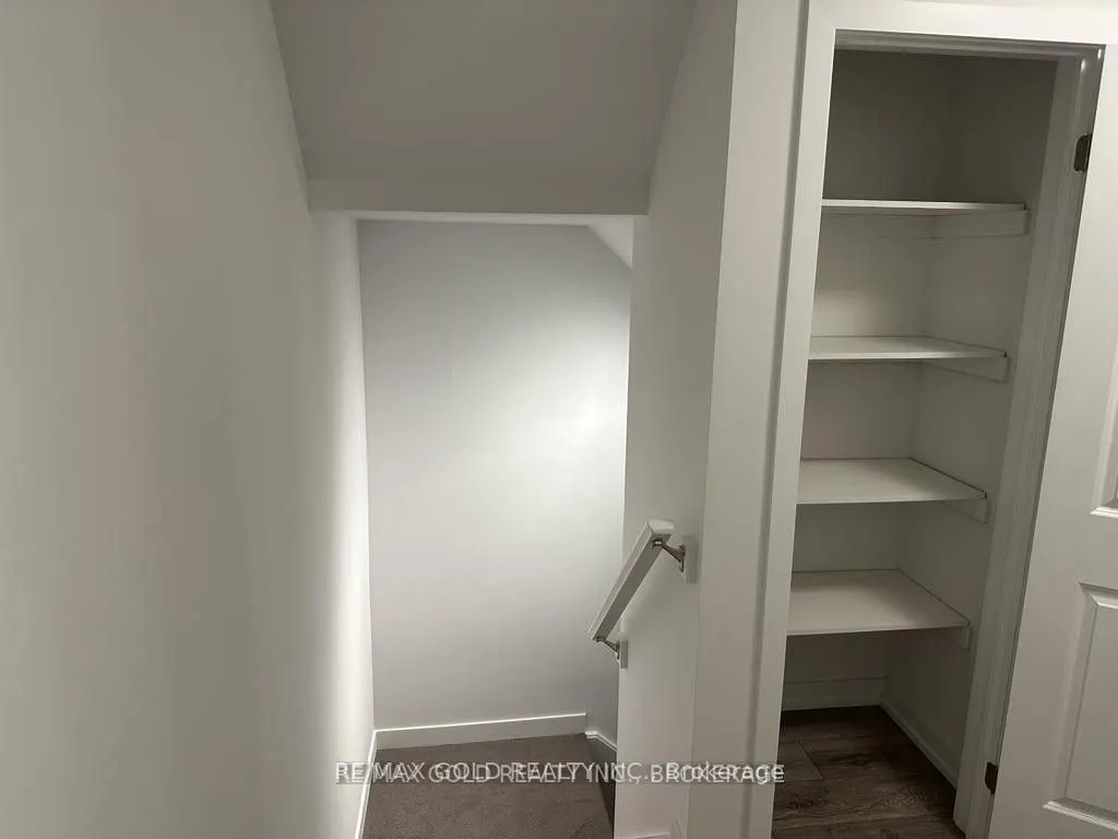 195 West Oak Trail, #N/A