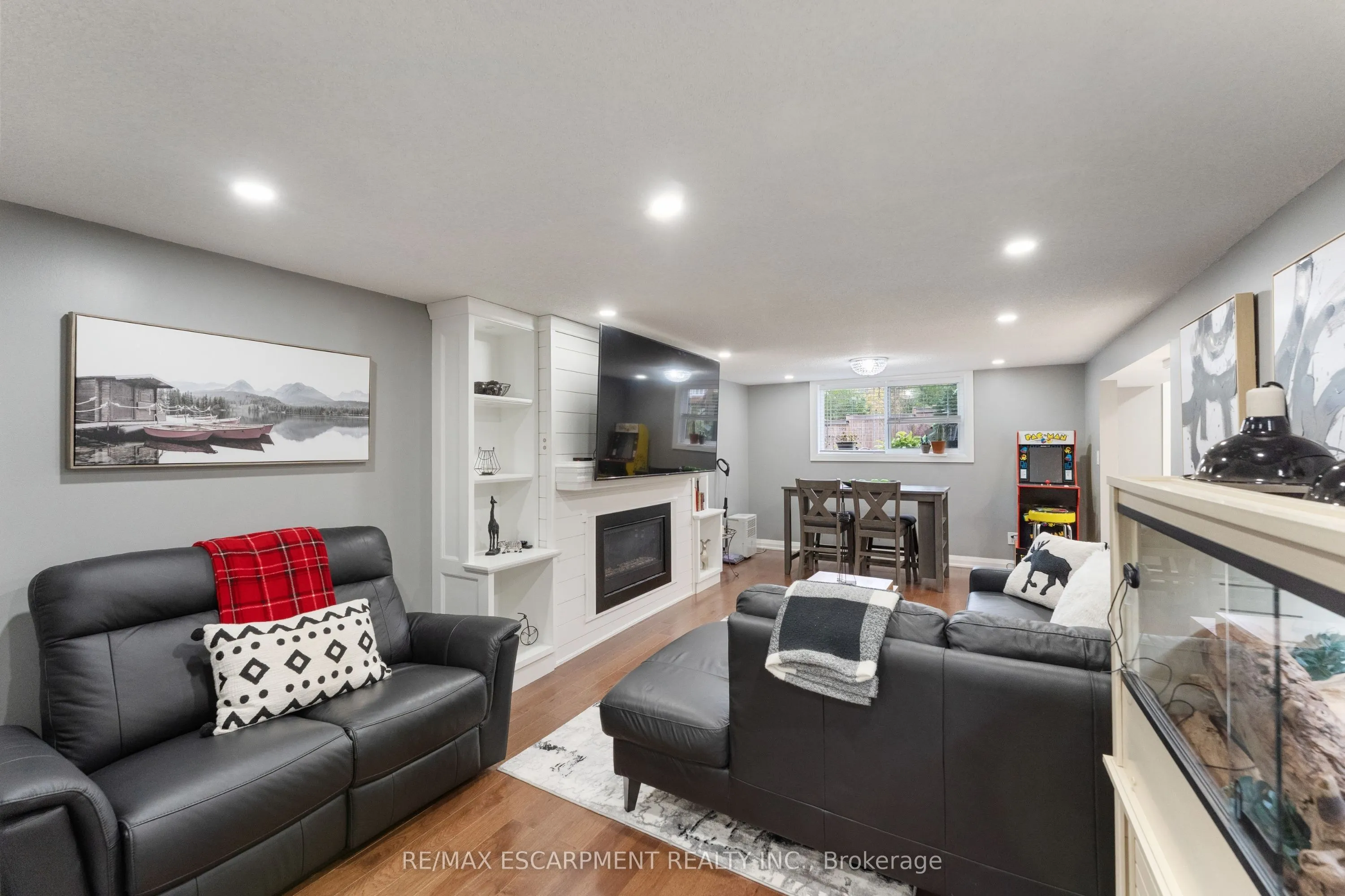 168 Hanover Place