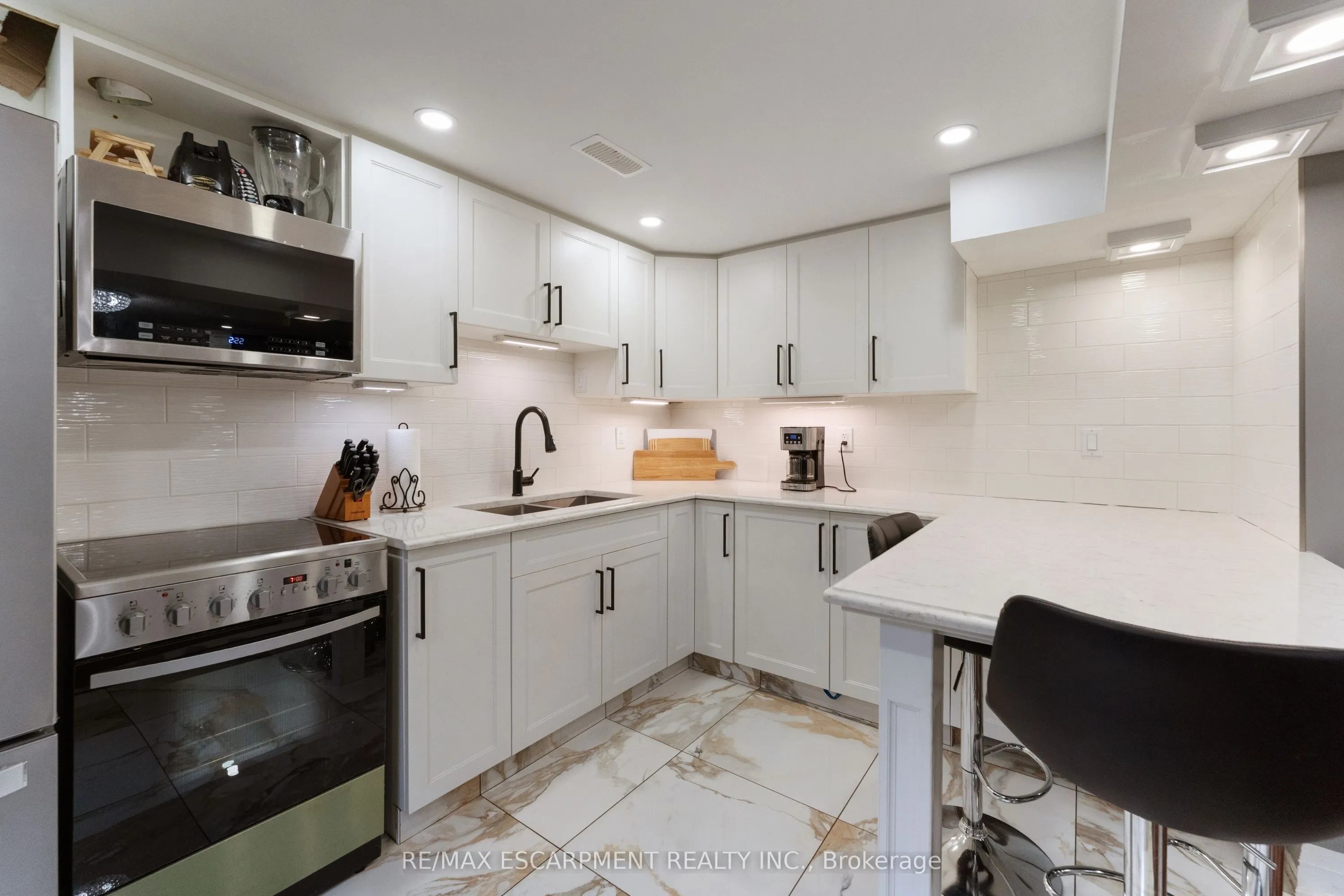 168 Hanover Place