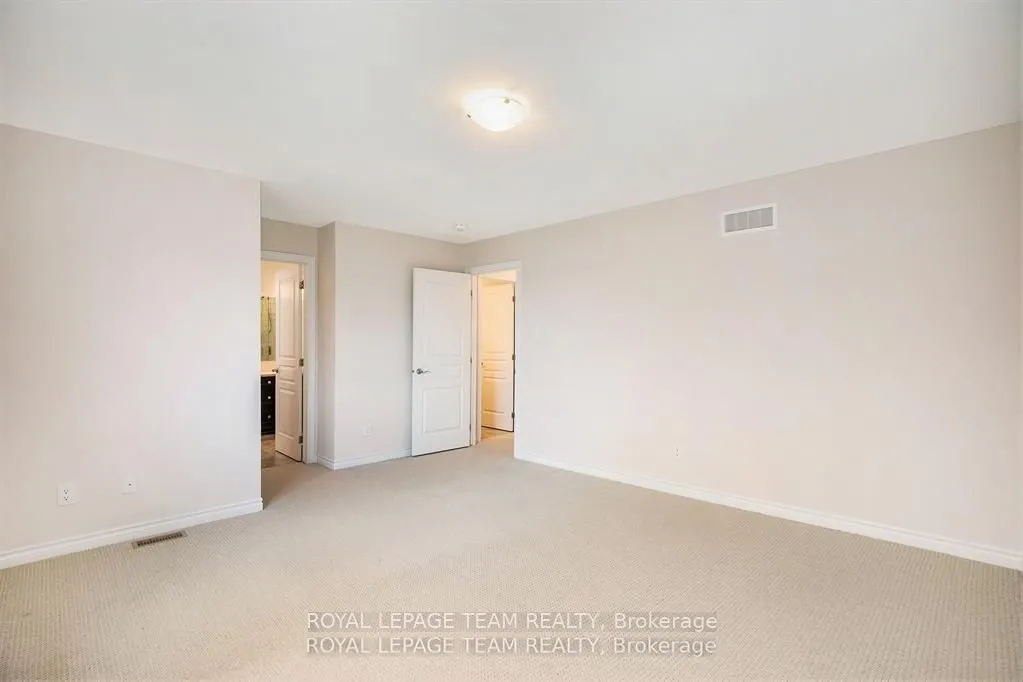 521 Kindred Crescent