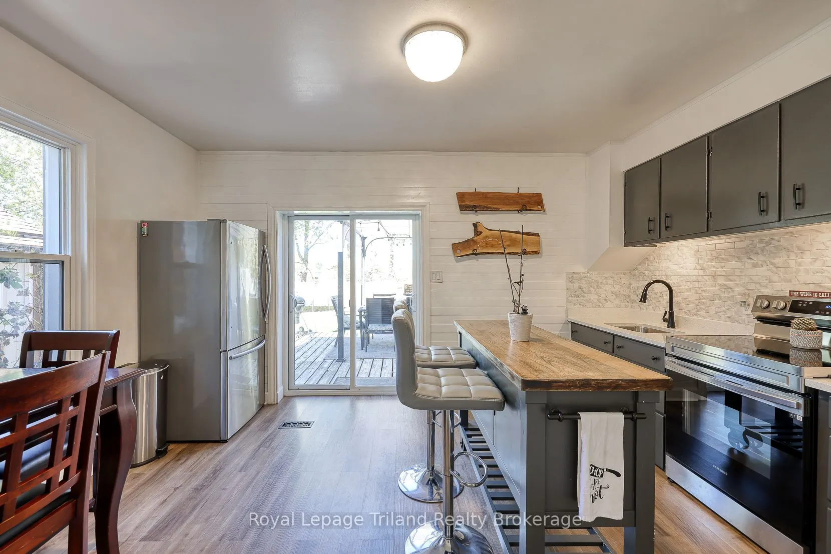 661 Henry Street