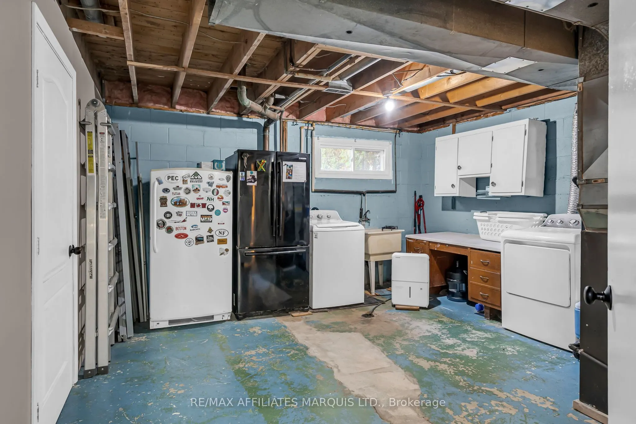 220 15th Street W