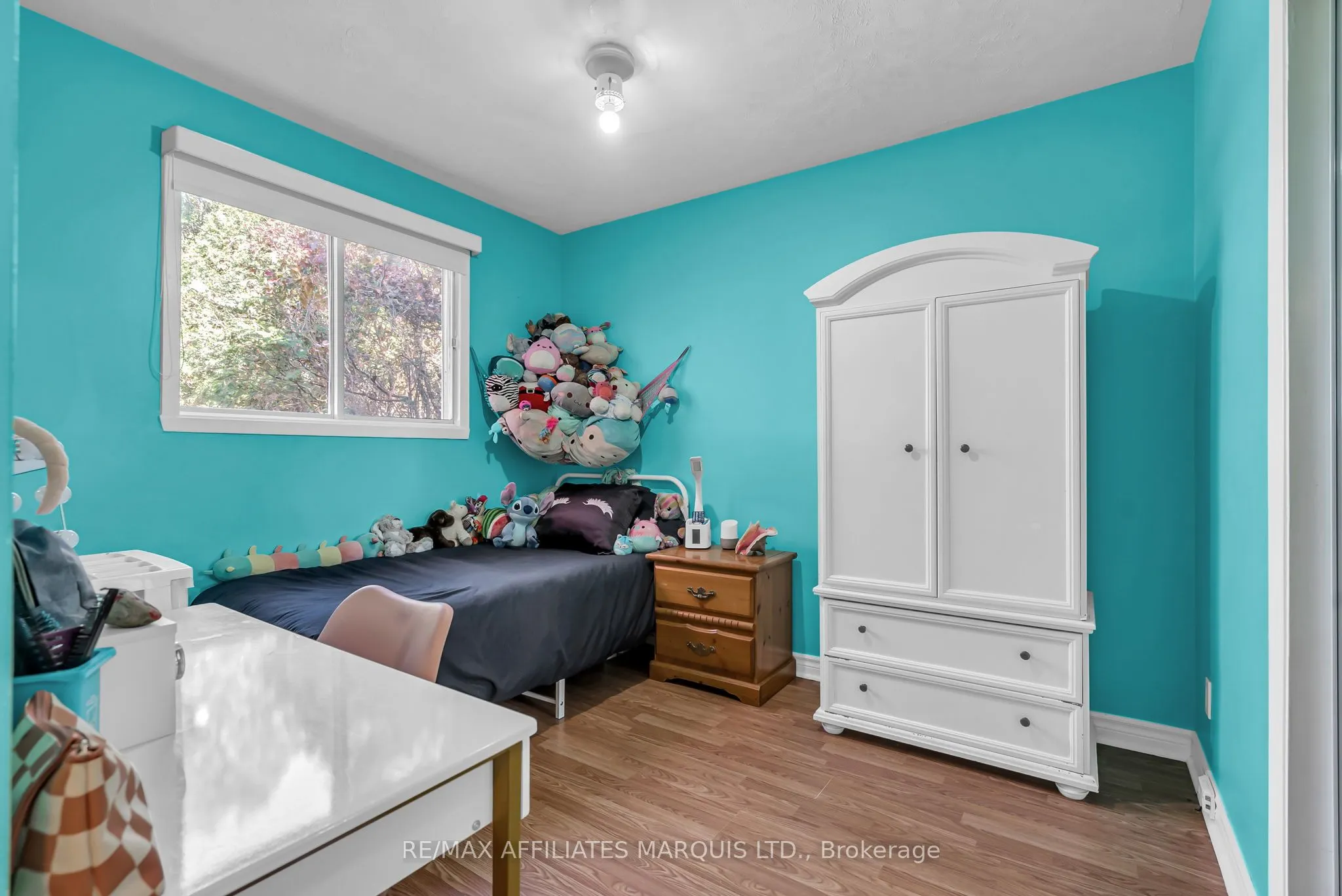 220 15th Street W