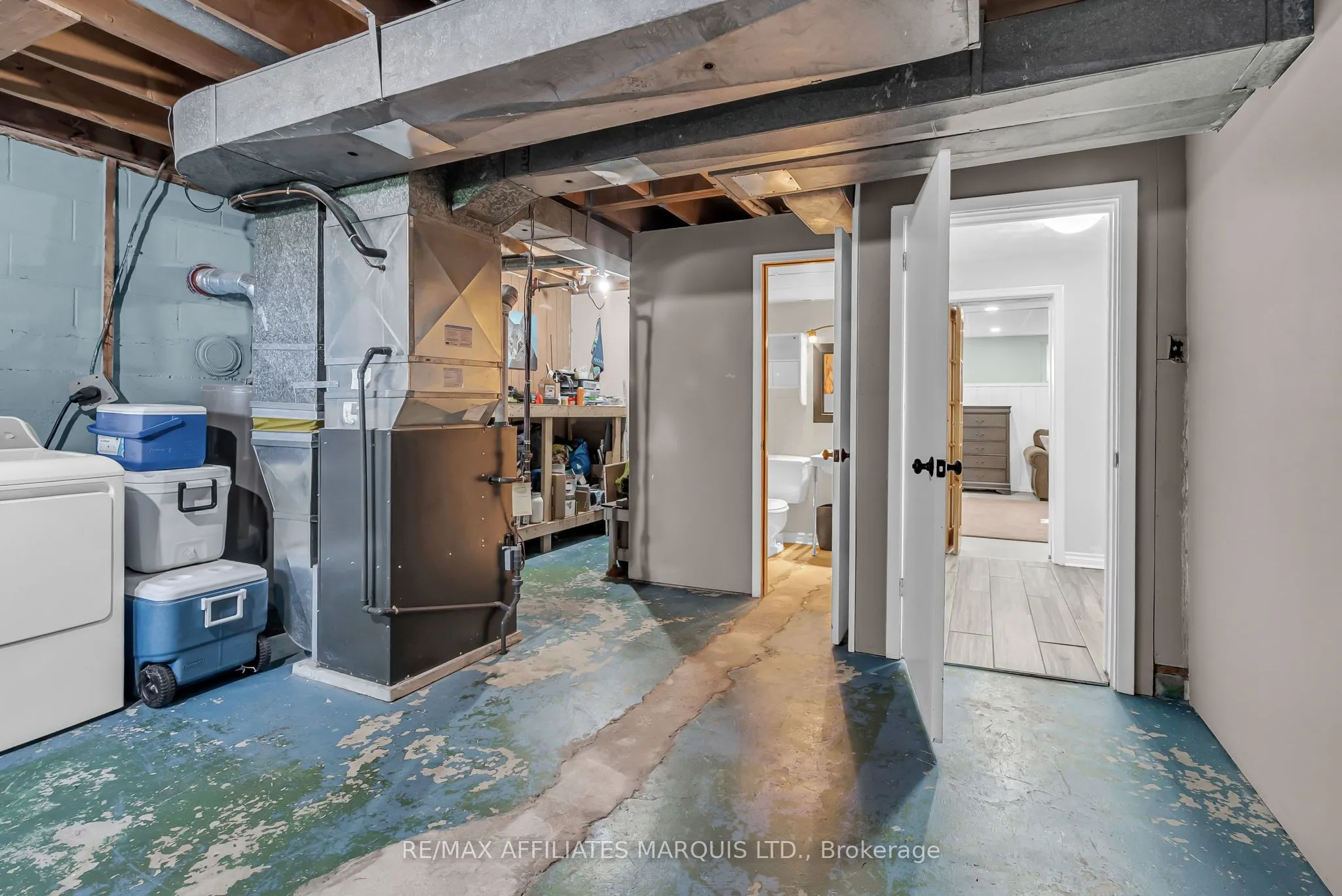 220 15th Street W