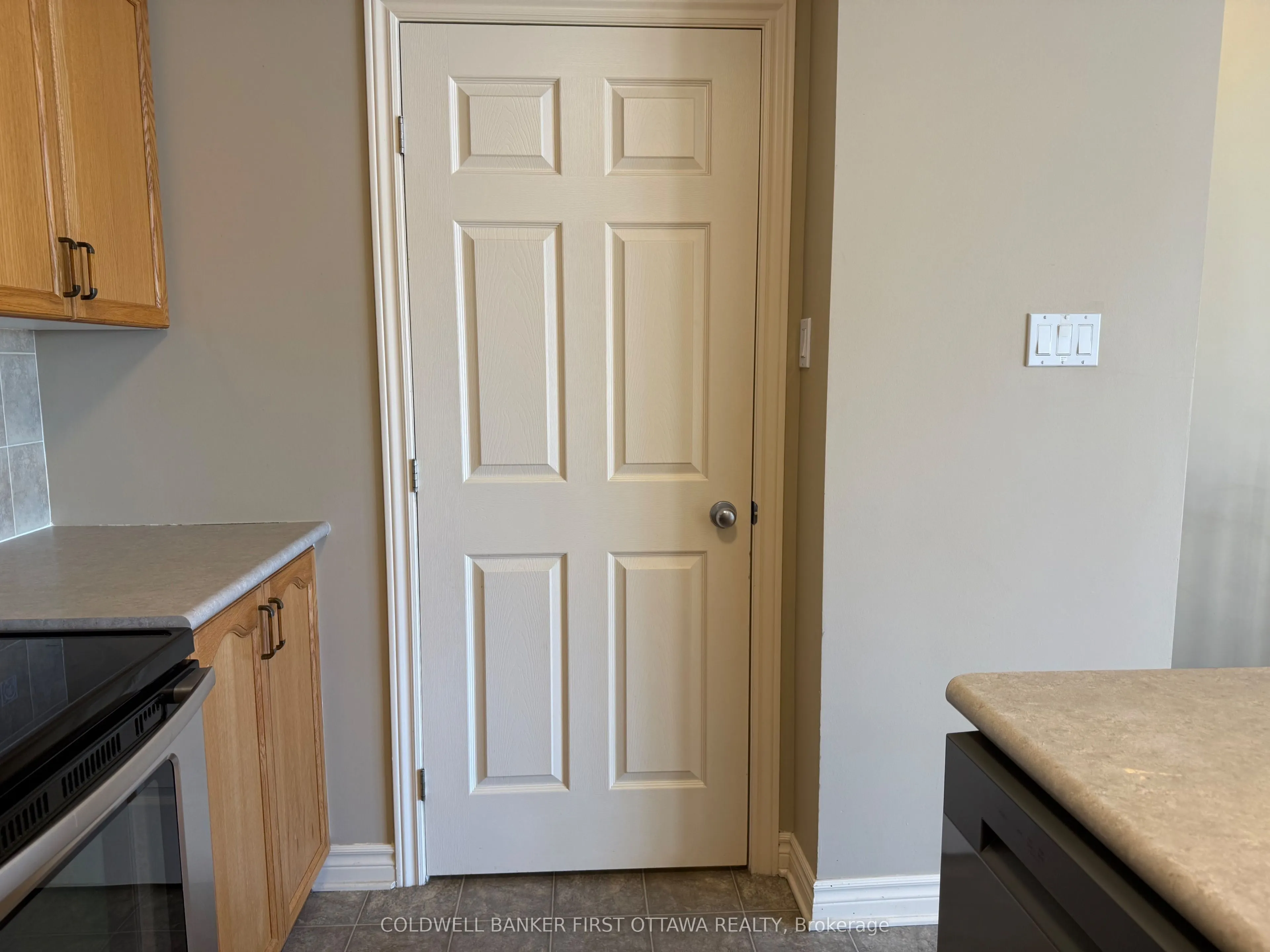 143 Oldfield Street, #F