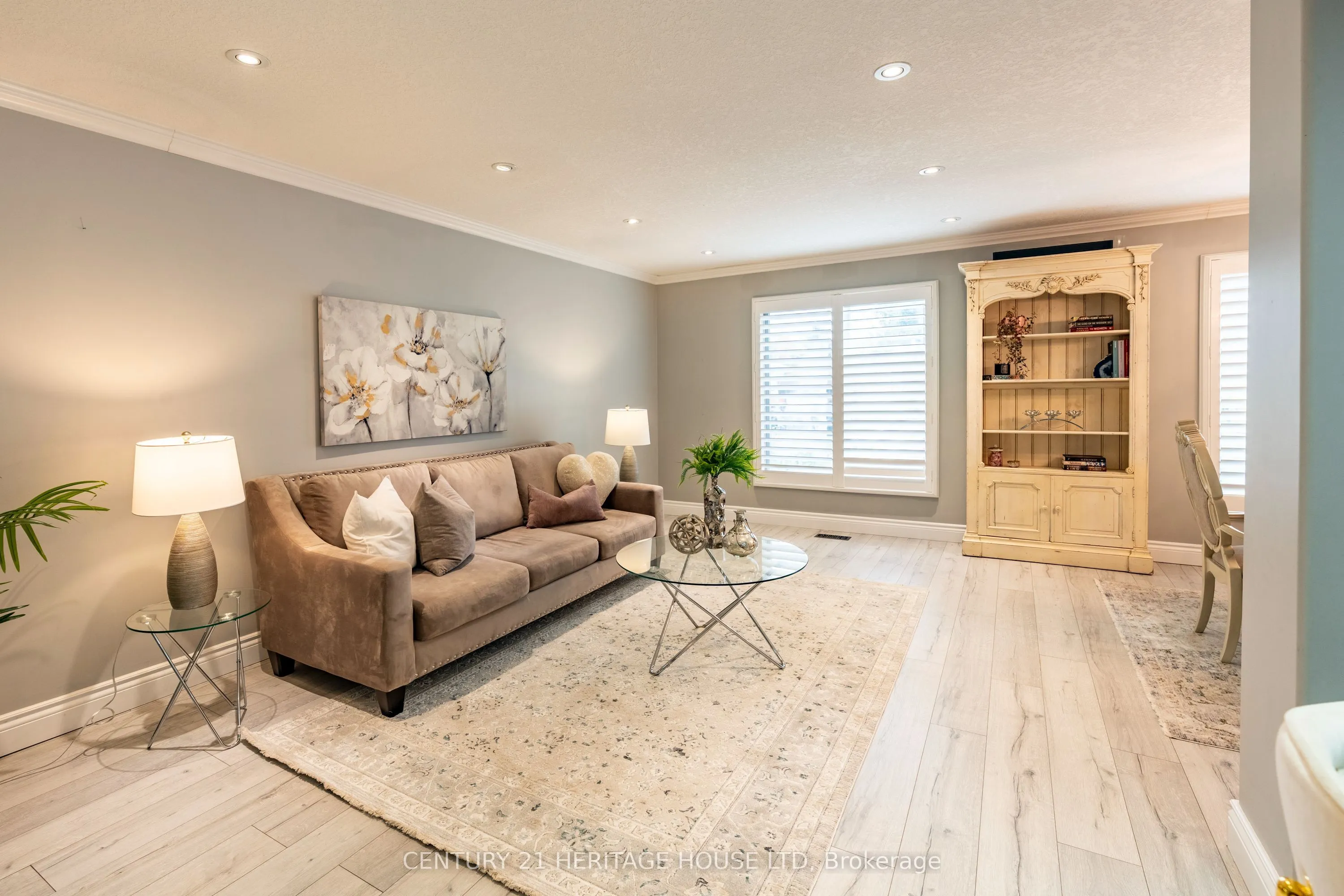 5 Beechwood Avenue