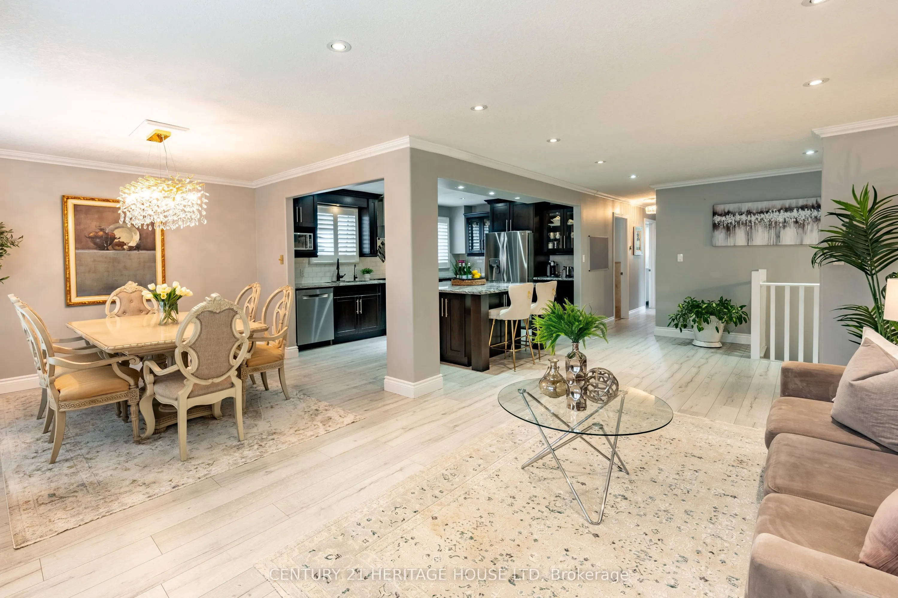 5 Beechwood Avenue
