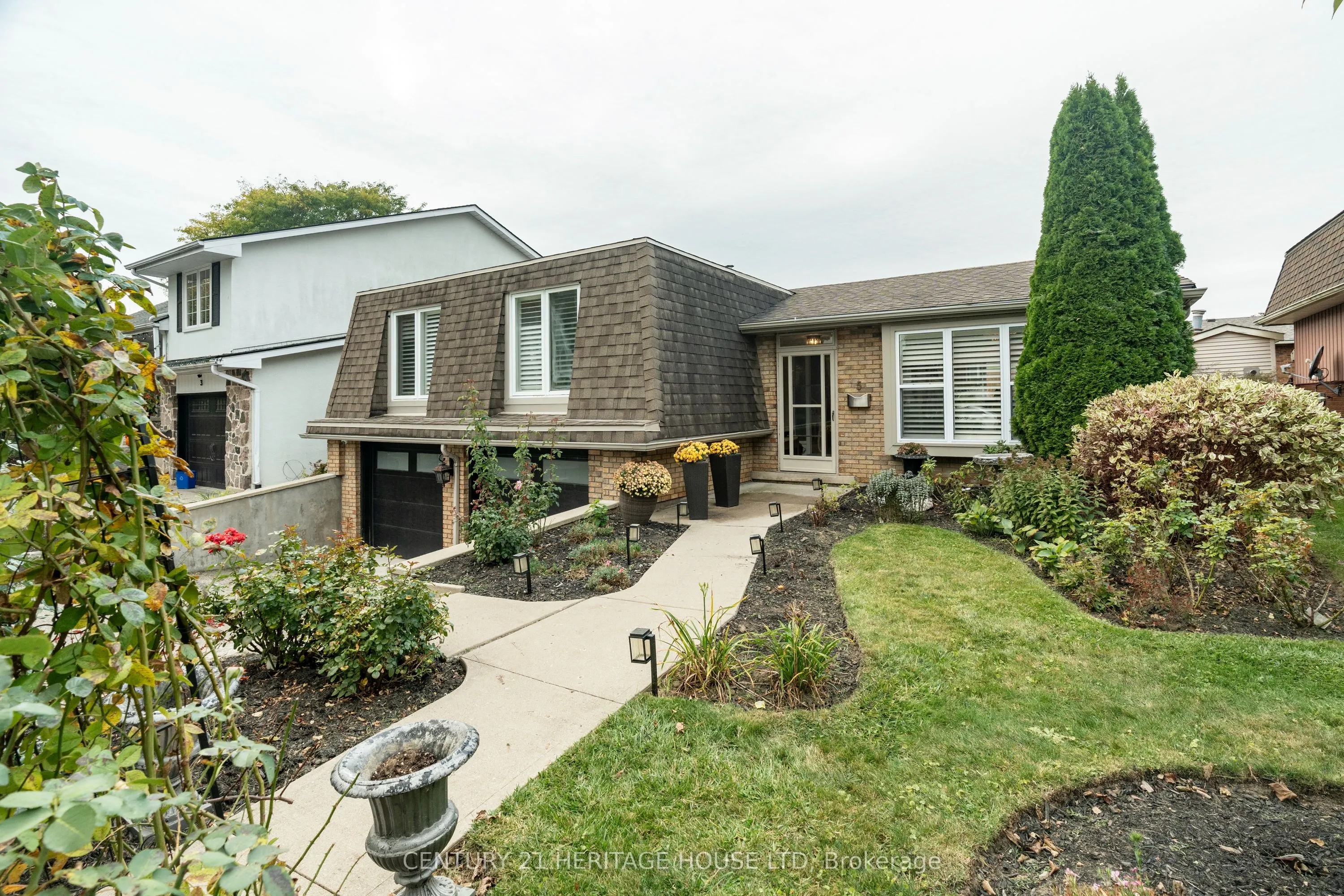 5 Beechwood Avenue