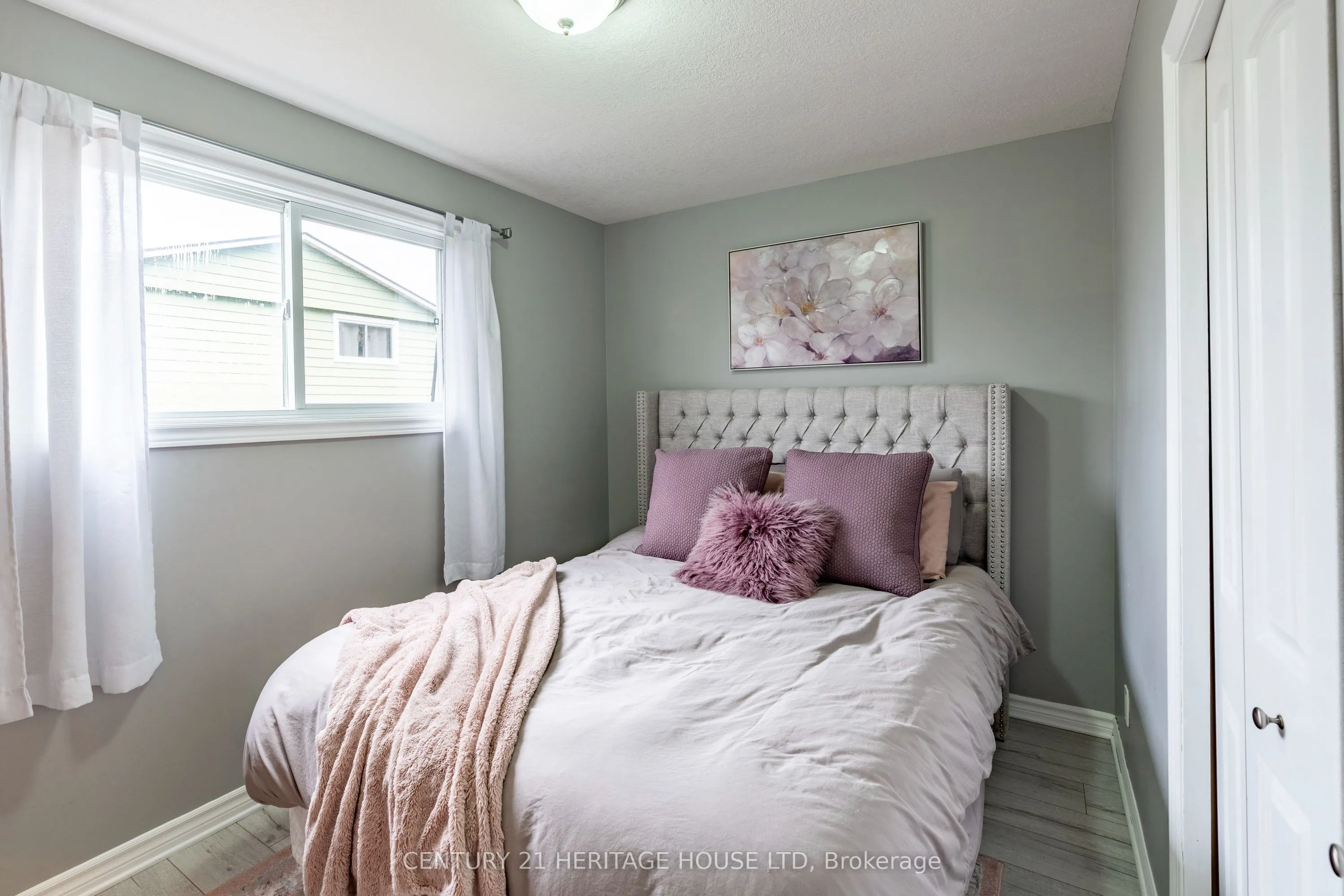 5 Beechwood Avenue