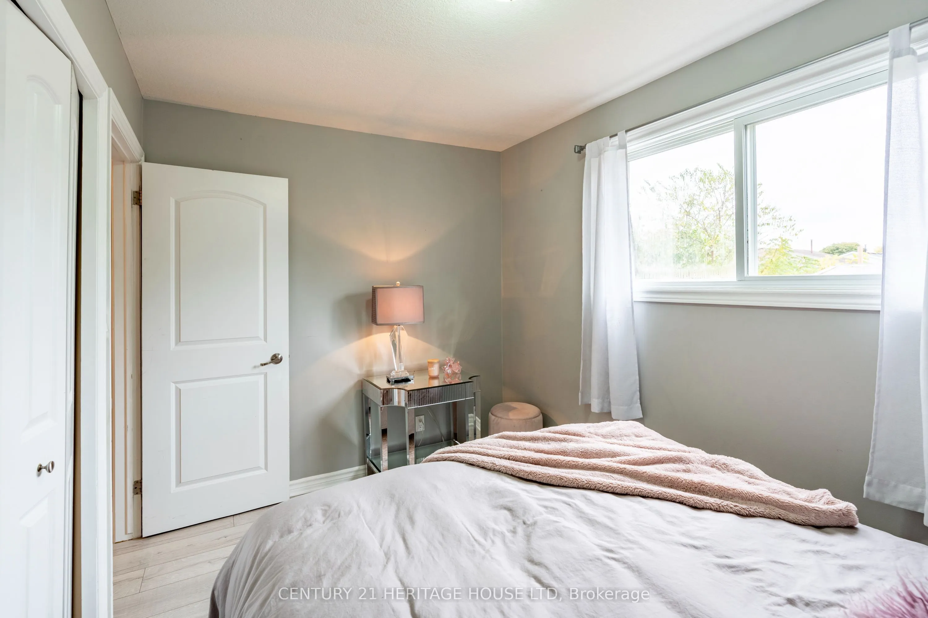 5 Beechwood Avenue
