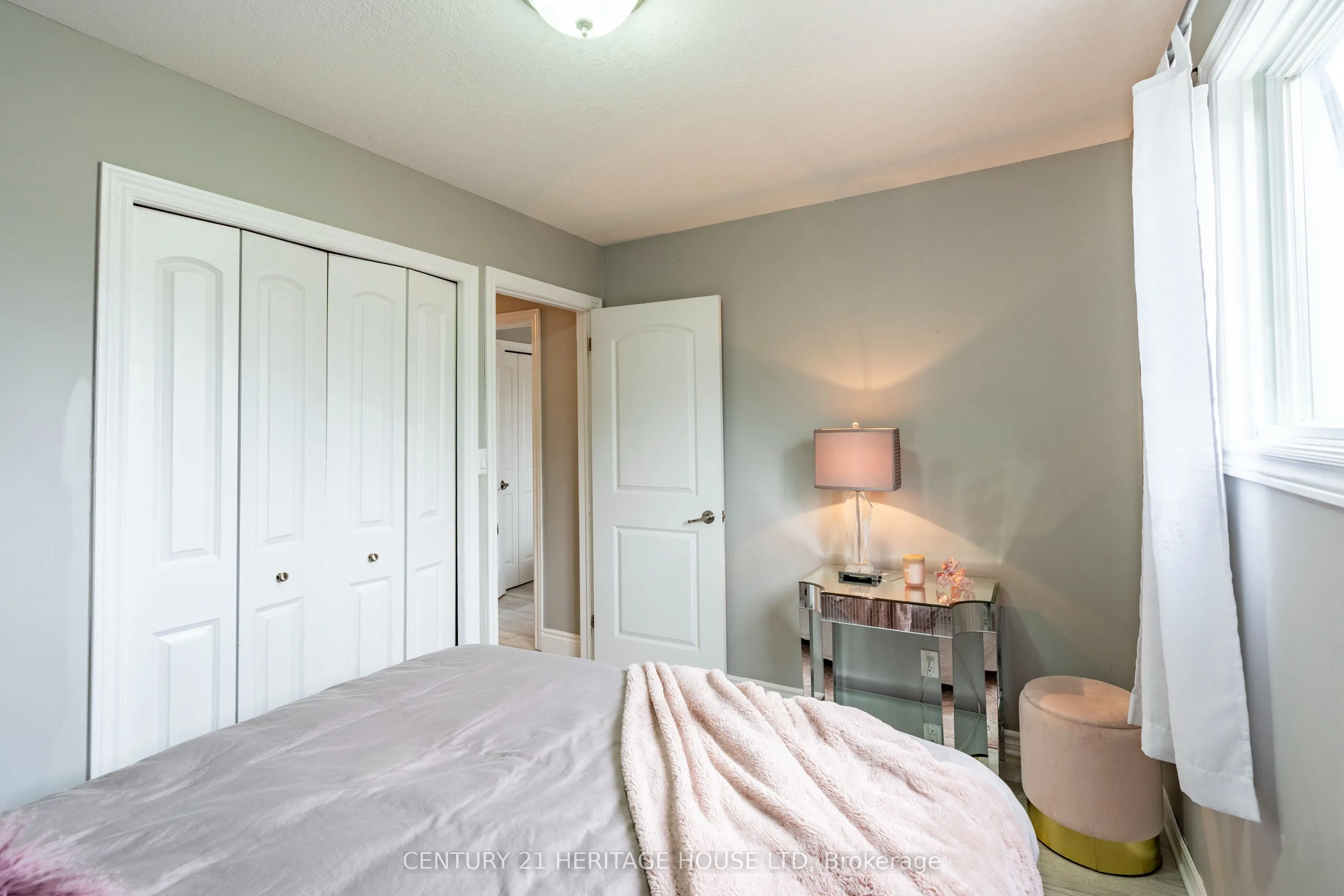 5 Beechwood Avenue