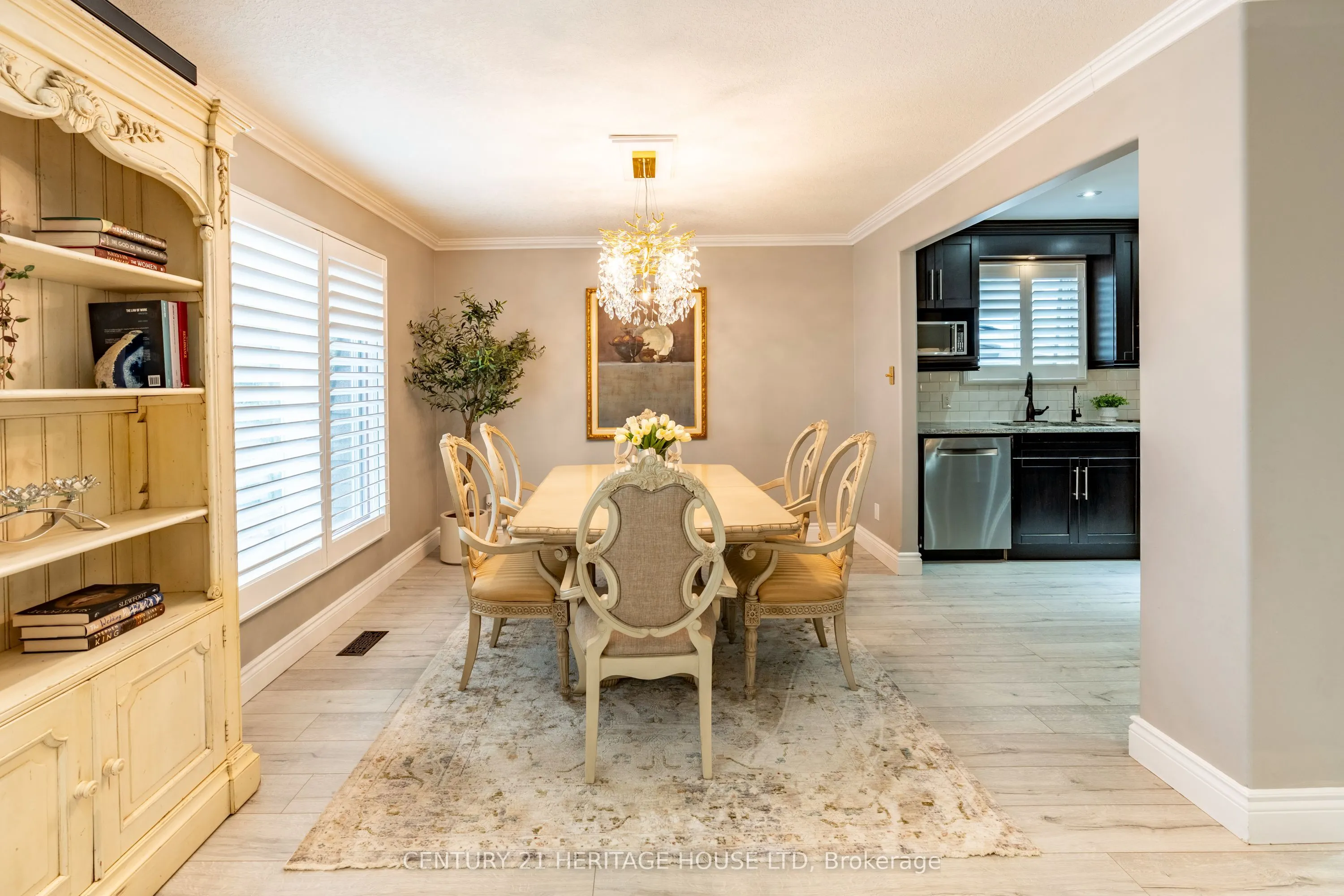 5 Beechwood Avenue