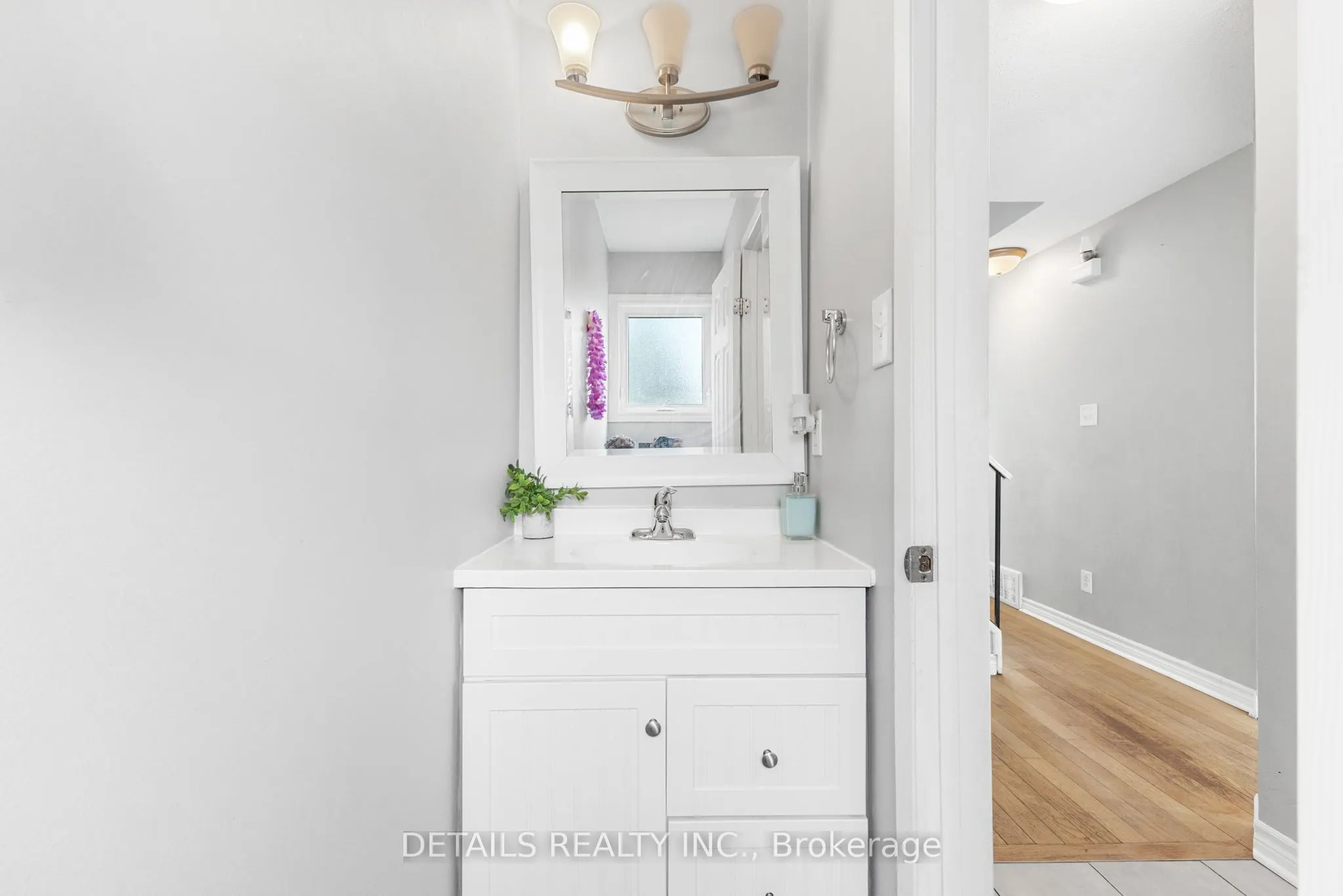 1401 Coulter Place