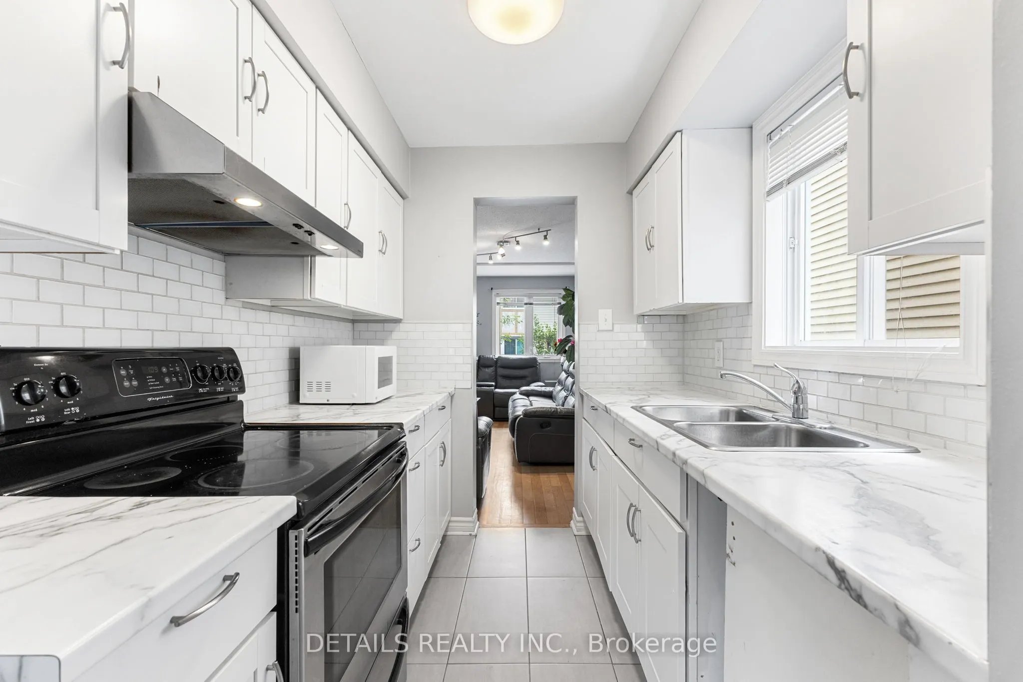 1401 Coulter Place