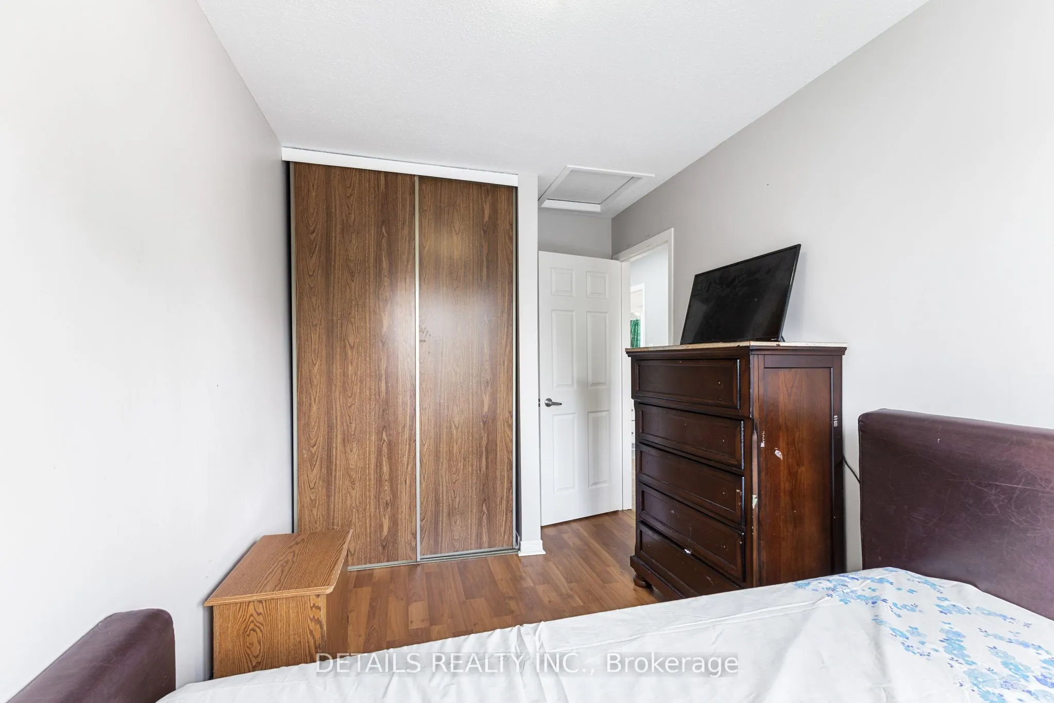 1401 Coulter Place