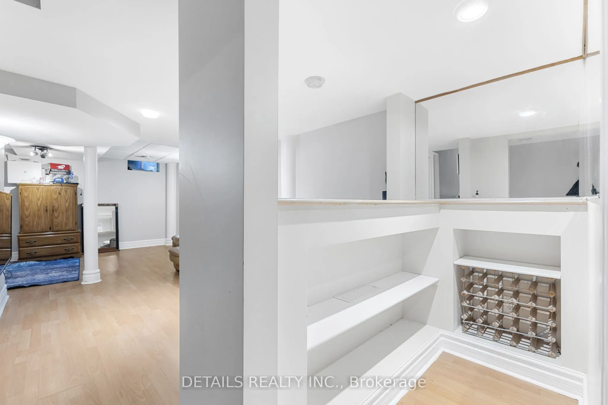 1401 Coulter Place