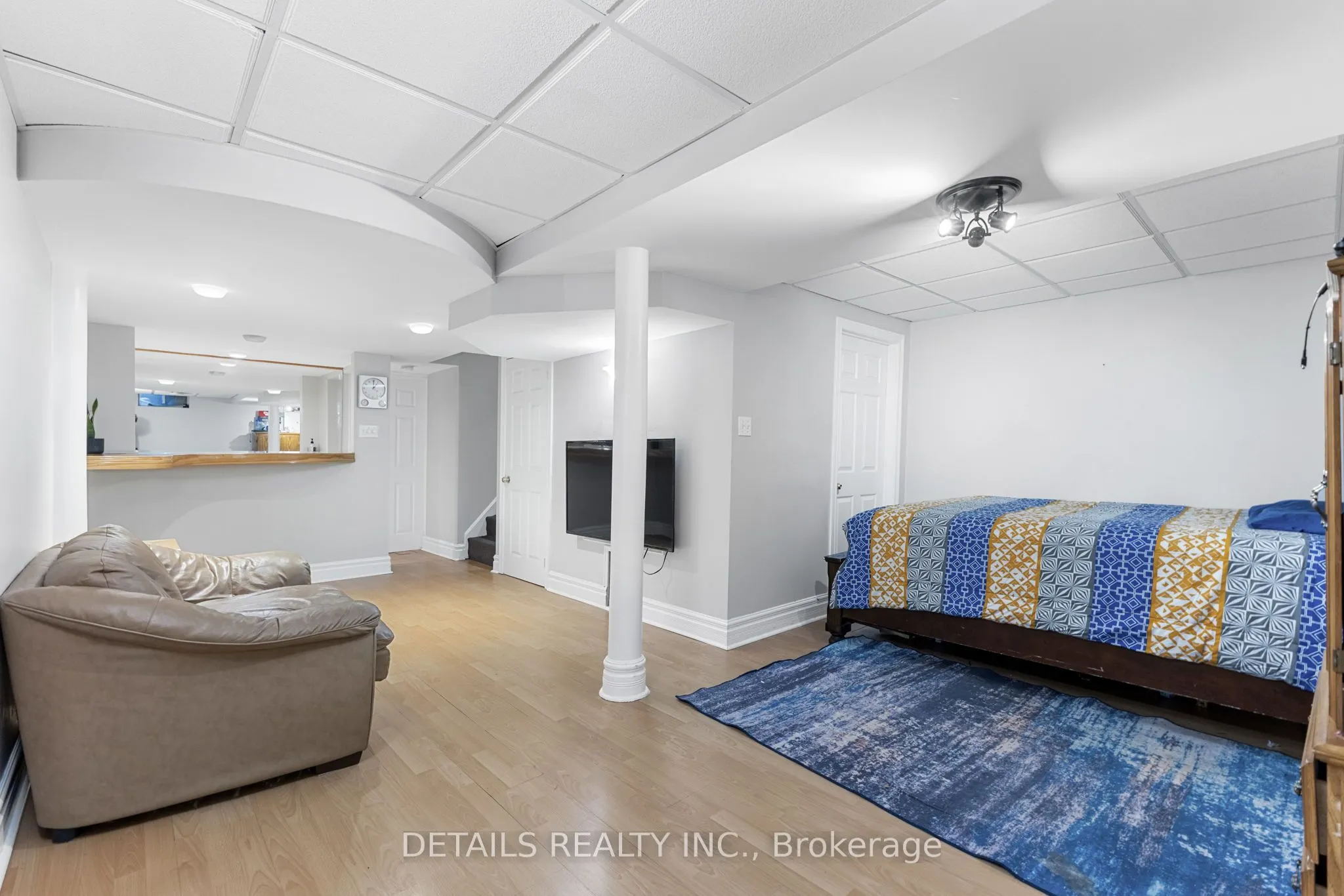 1401 Coulter Place