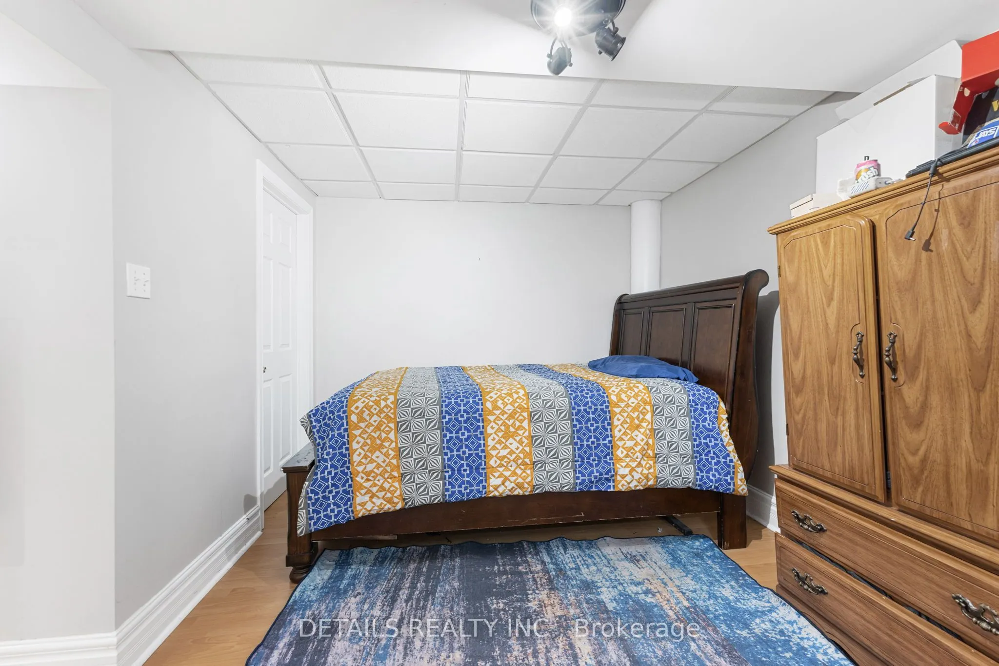 1401 Coulter Place