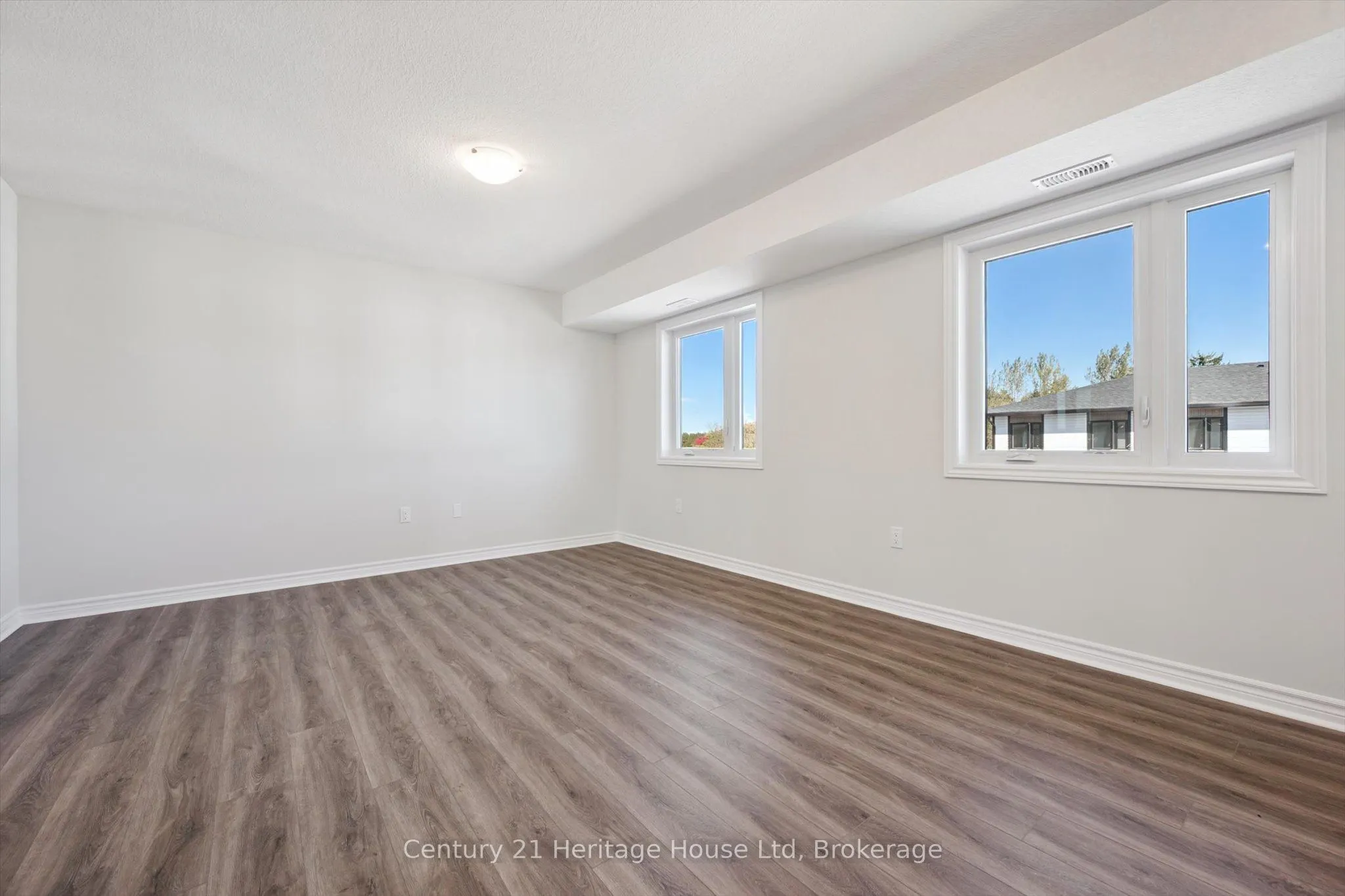 465 Garafraxa Street W, #6