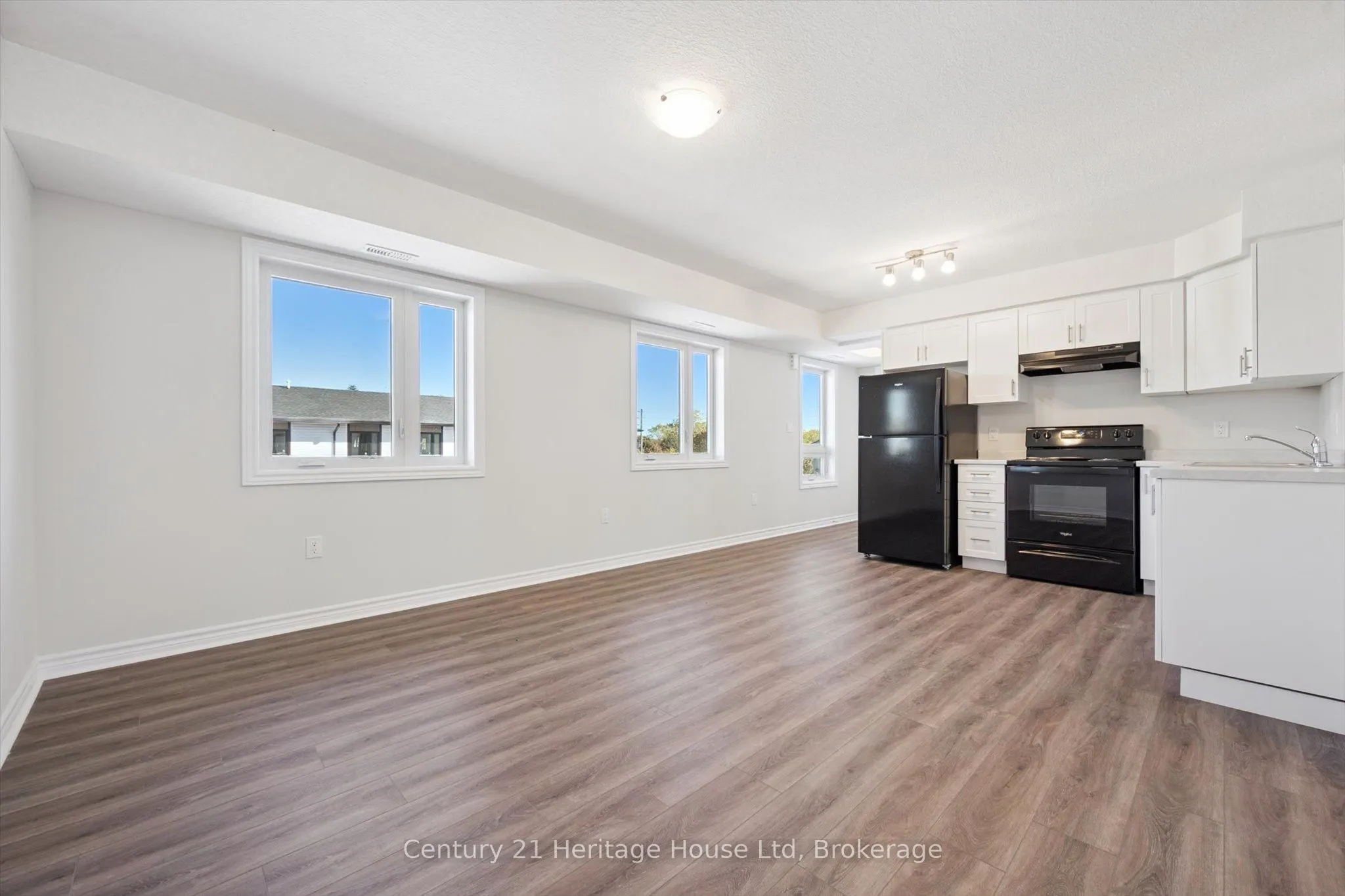 465 Garafraxa Street W, #6